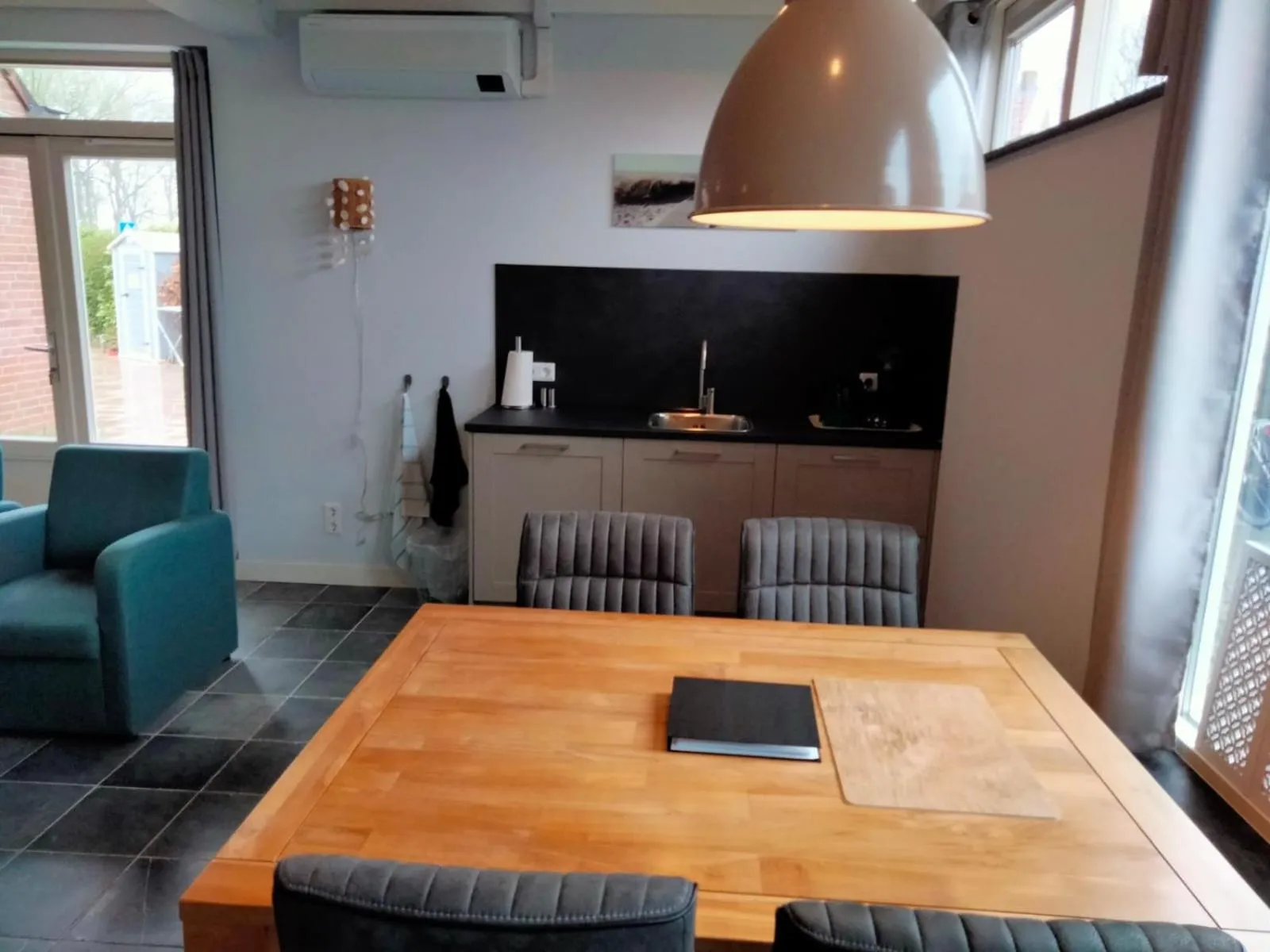 Kitchen or kitchenette in B&B Veers Buuten