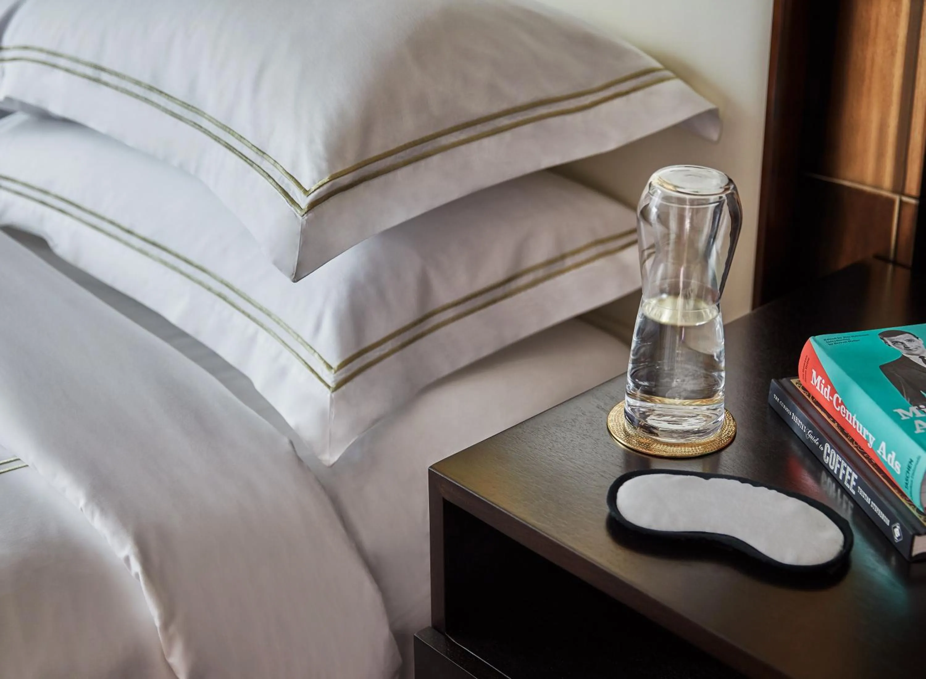 Bed in Viceroy Chicago