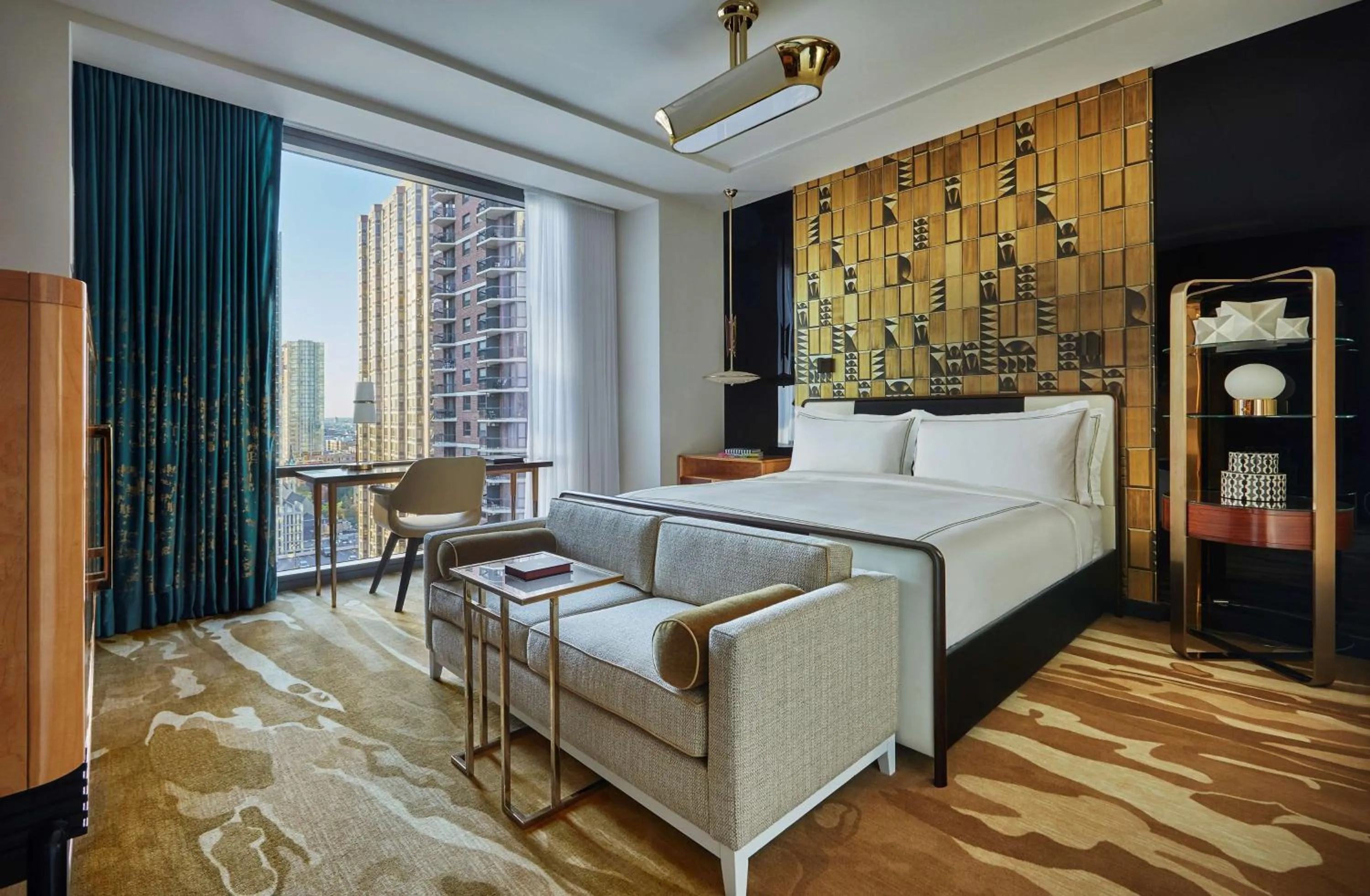 Bedroom, Bed in Viceroy Chicago