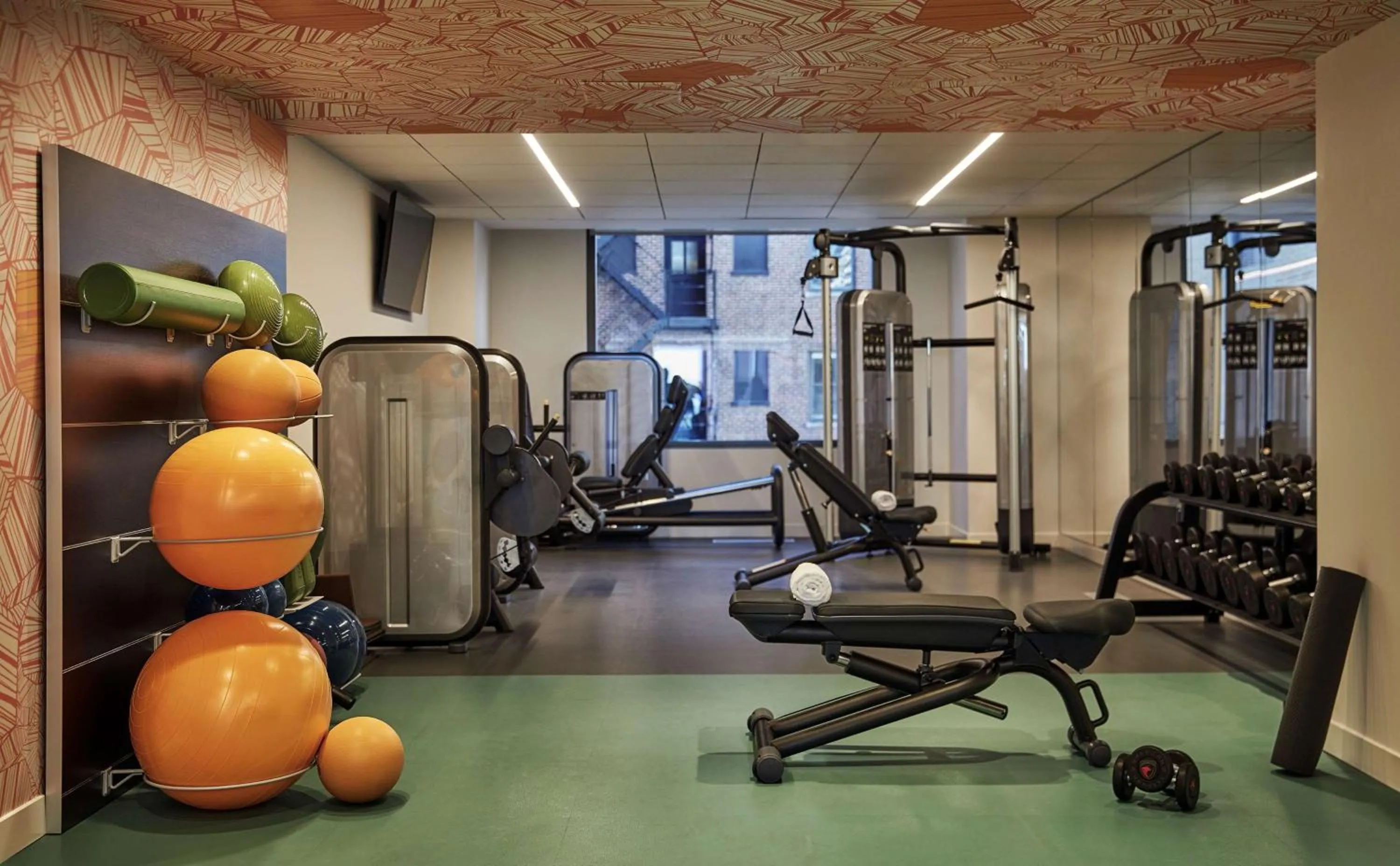 Fitness centre/facilities in Viceroy Chicago
