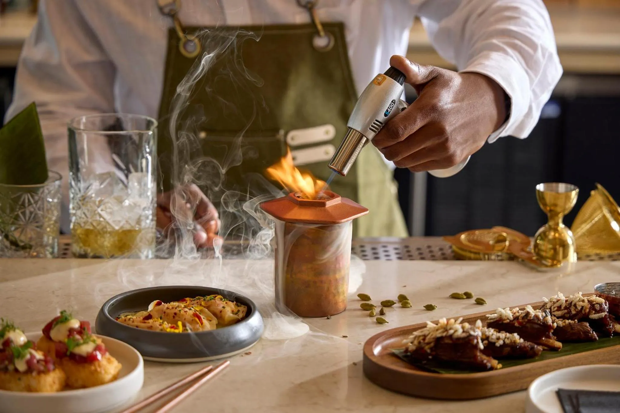 Restaurant/places to eat in Viceroy Chicago