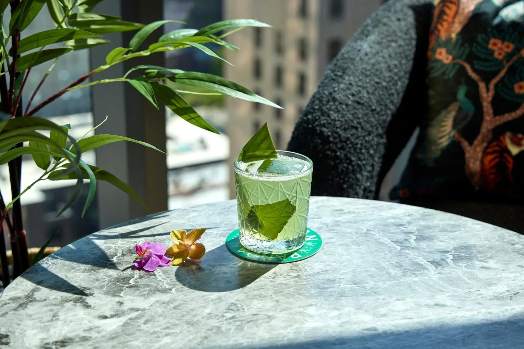 Restaurant/places to eat in Viceroy Chicago