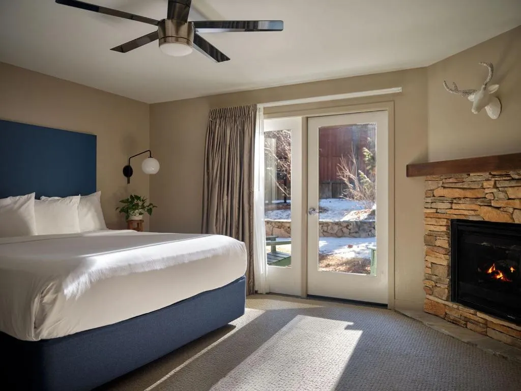 Bed in Black Bear Lodge