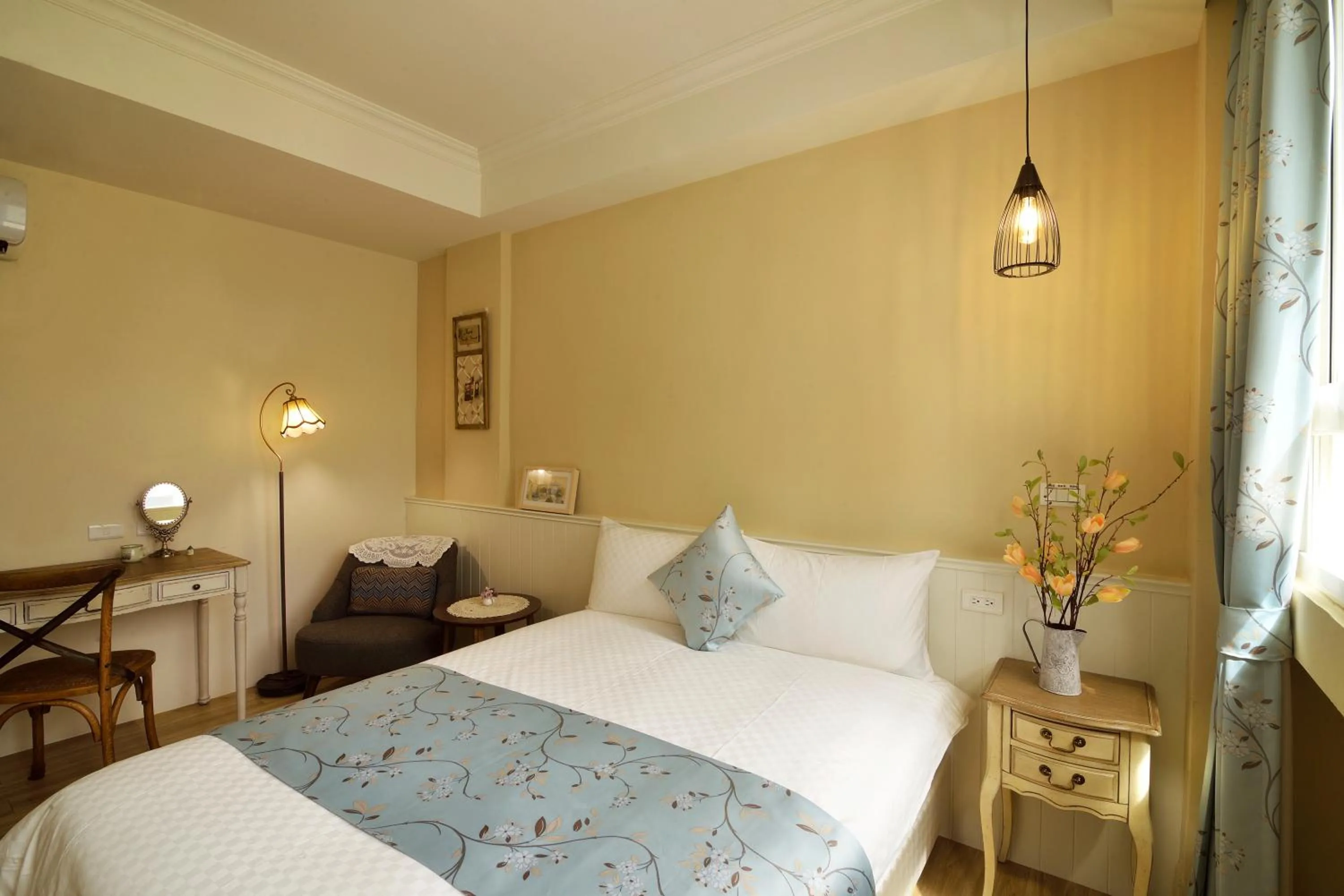 Decorative detail, Bed in Good day