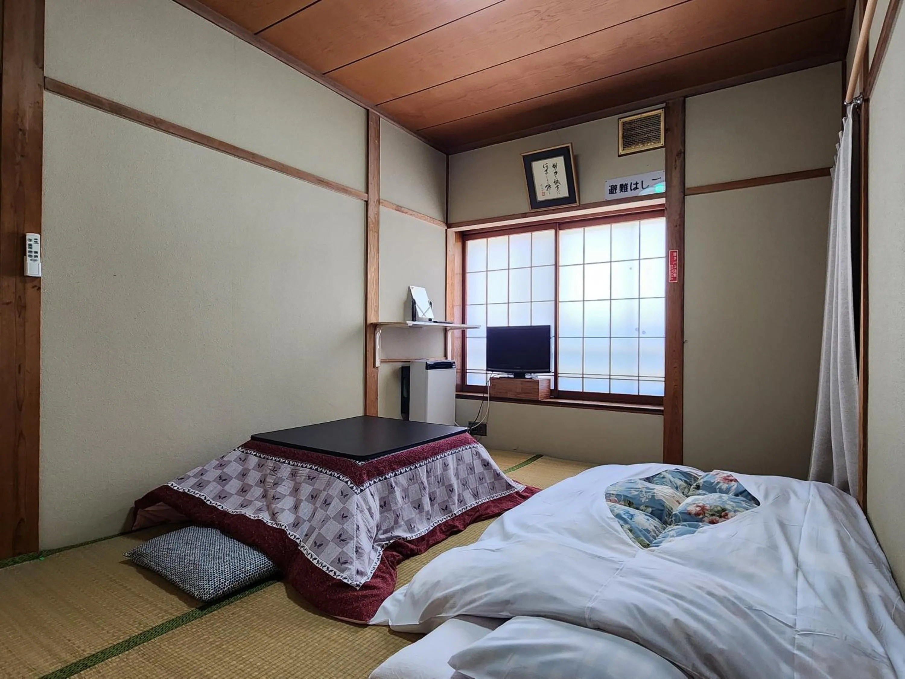 Photo of the whole room, Bed in Minshuku Kojima
