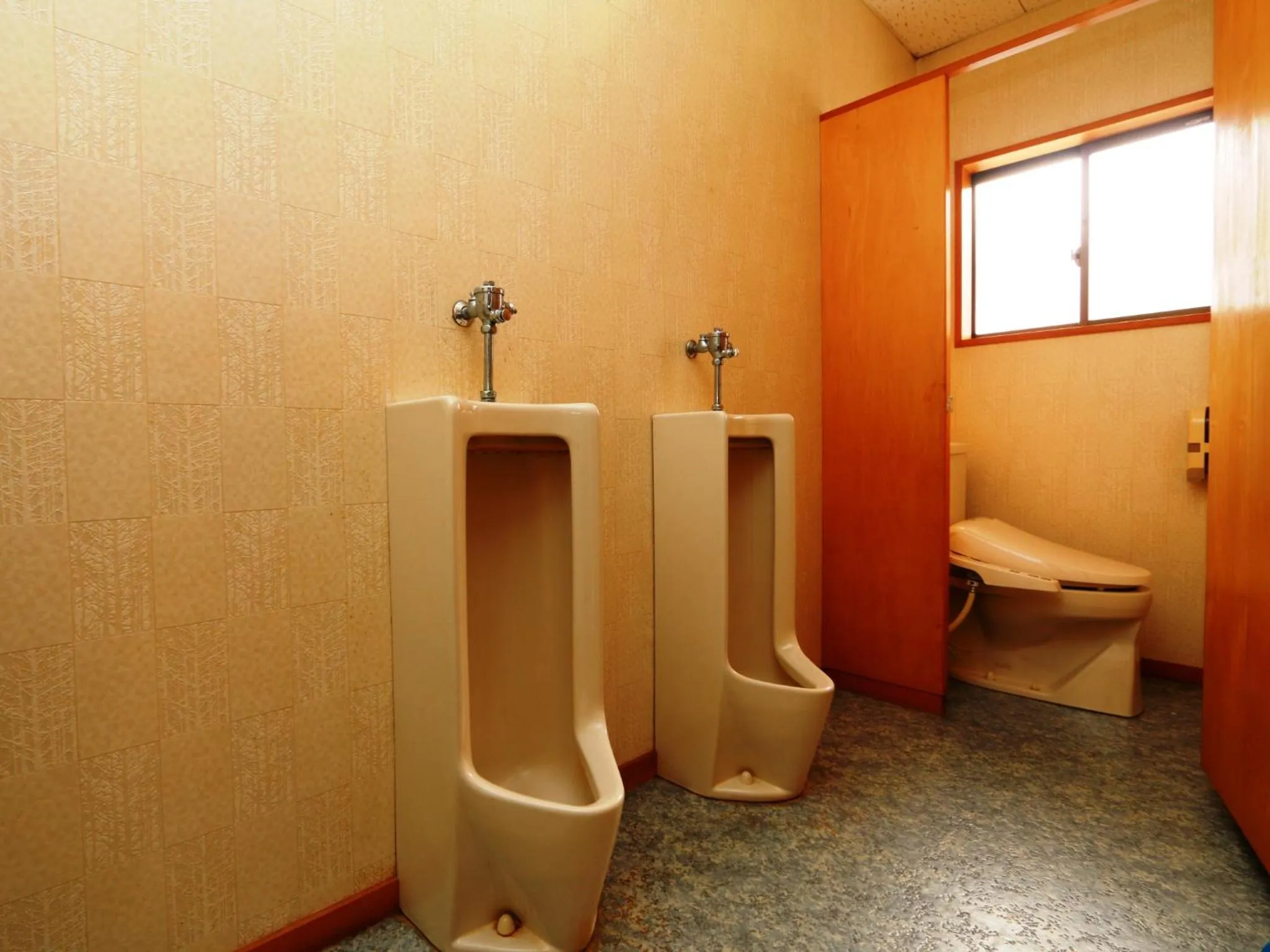 Area and facilities in Minshuku Kojima