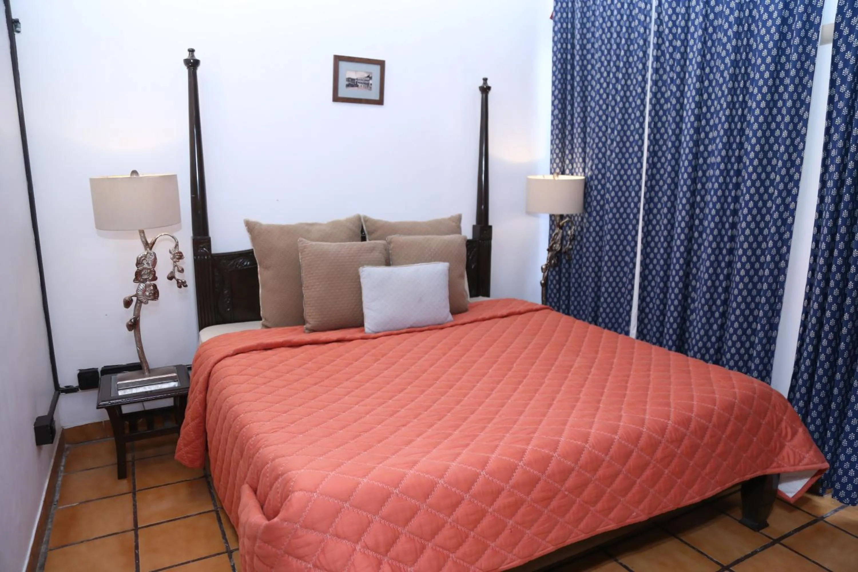 Bed in Raghu Vilas