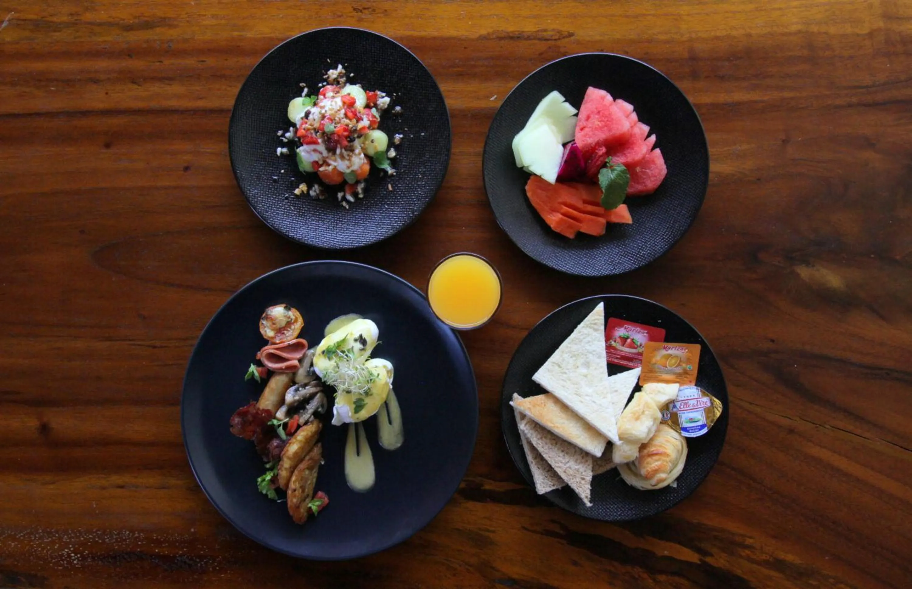 Breakfast in S18 Bali Villas