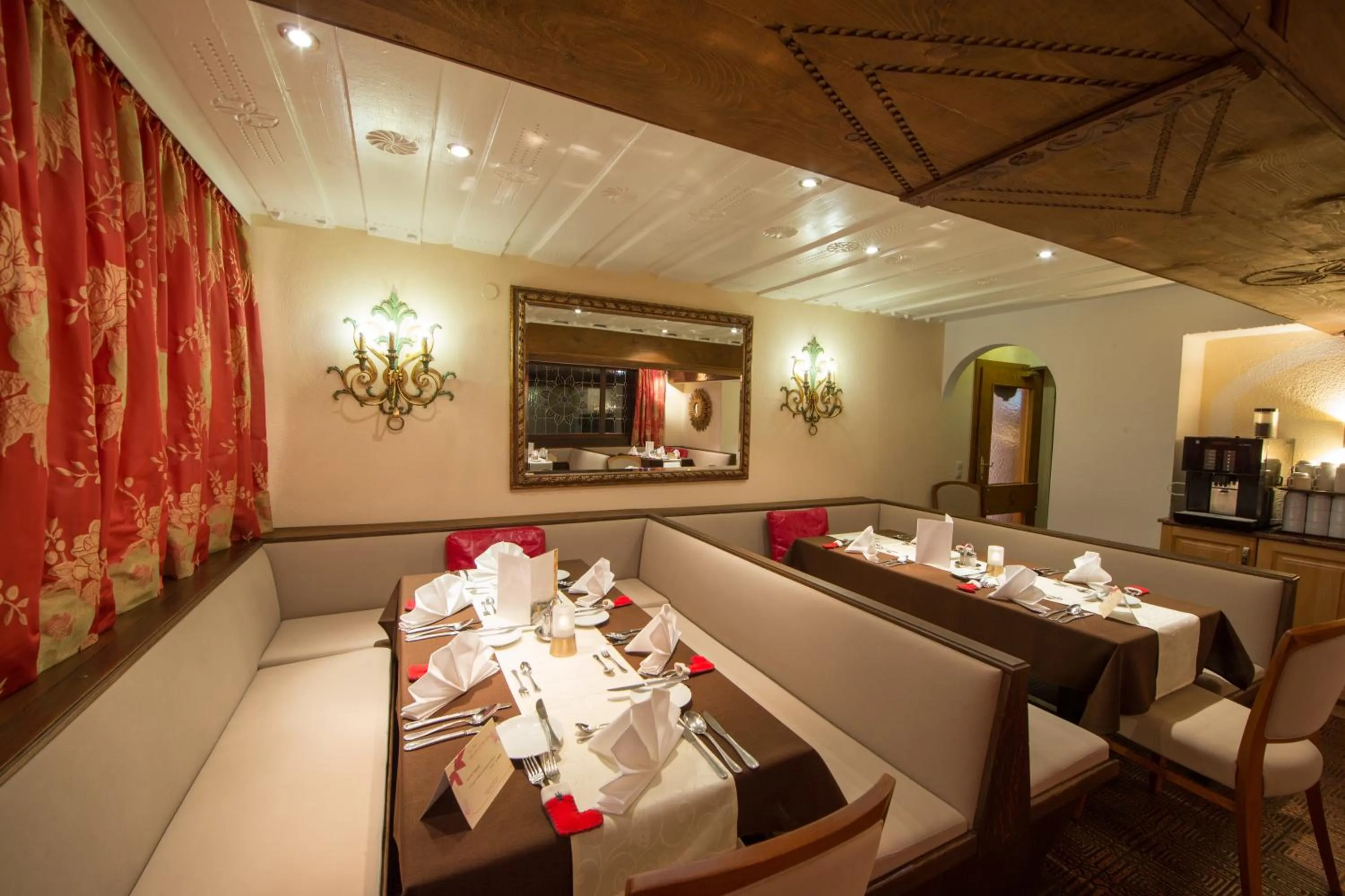 Restaurant/places to eat in Berger's Sporthotel