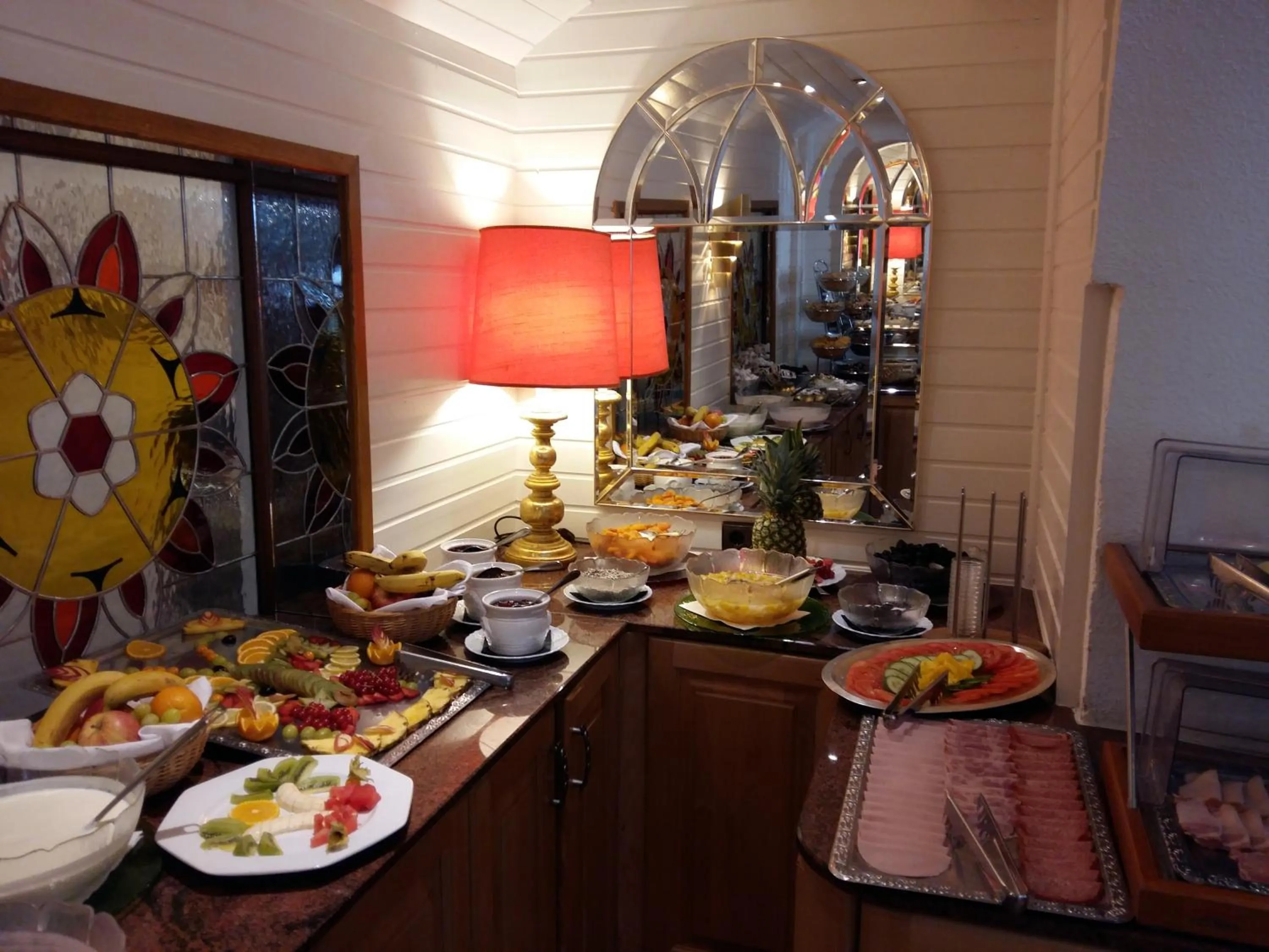 Continental breakfast in Berger's Sporthotel