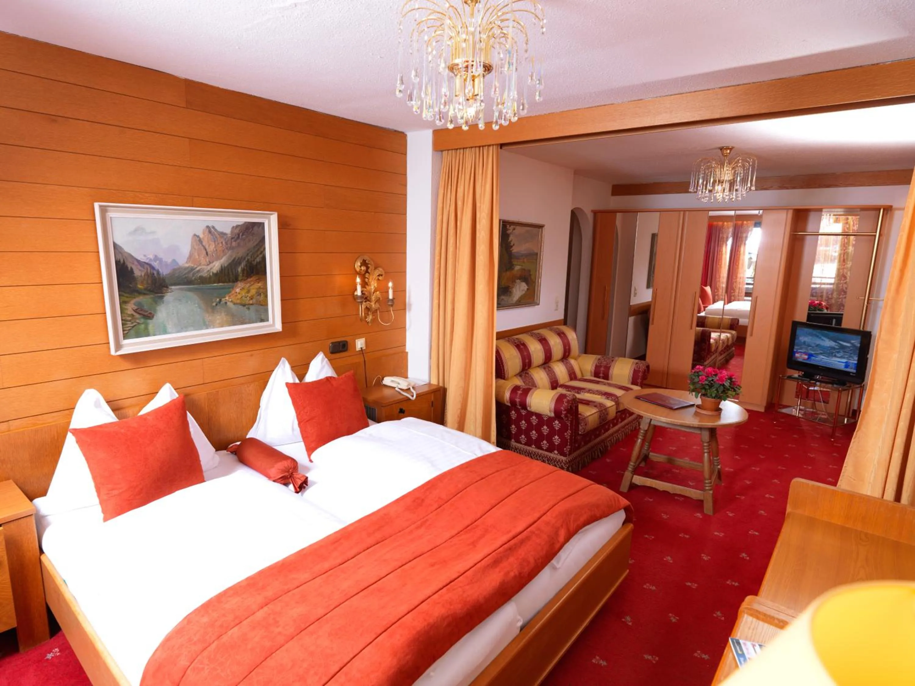 Photo of the whole room, Bed in Berger's Sporthotel