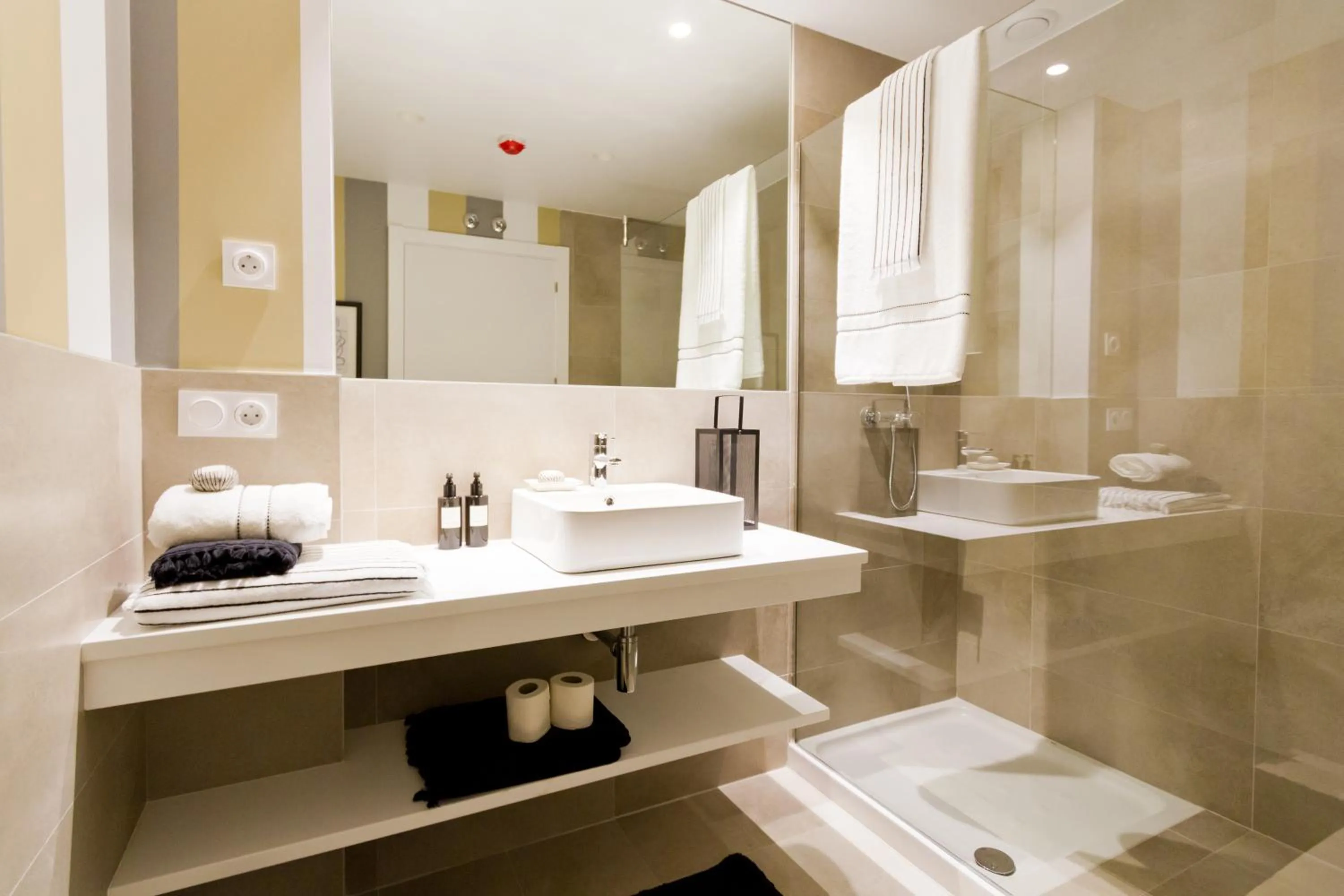 Bathroom in Hotel Flysch