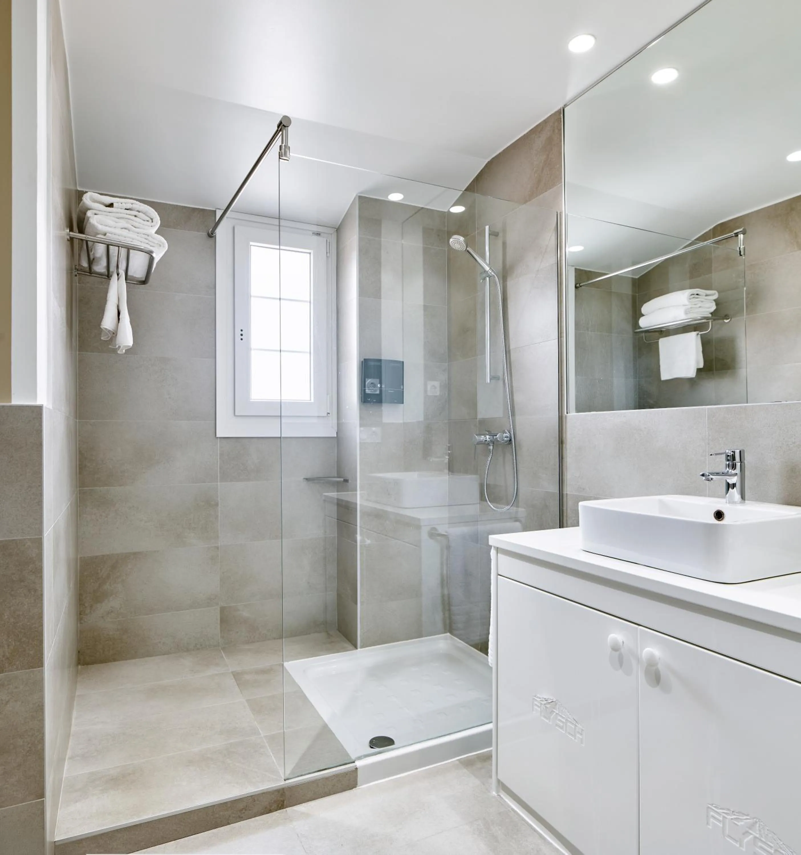 Bathroom in Hotel Flysch