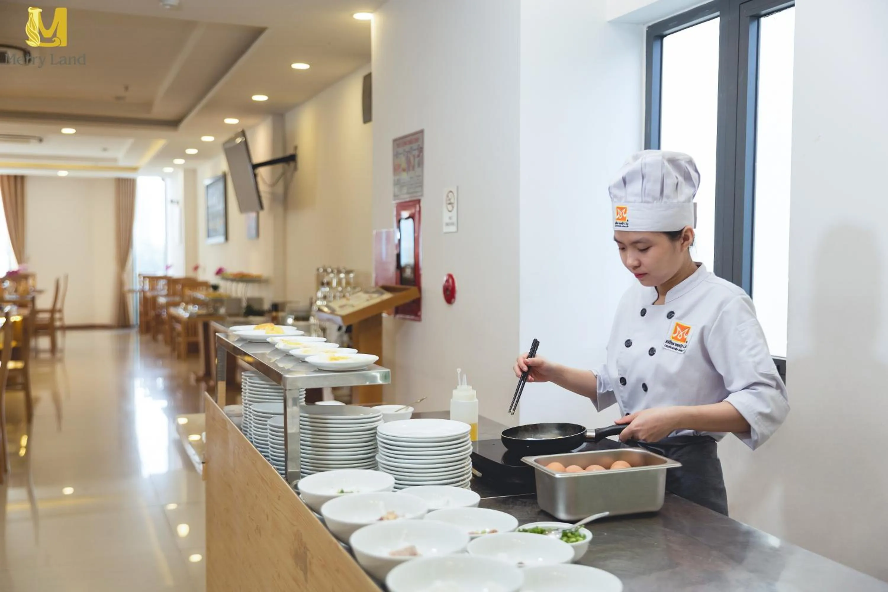 Food and drinks in Merry Land Hotel Da Nang