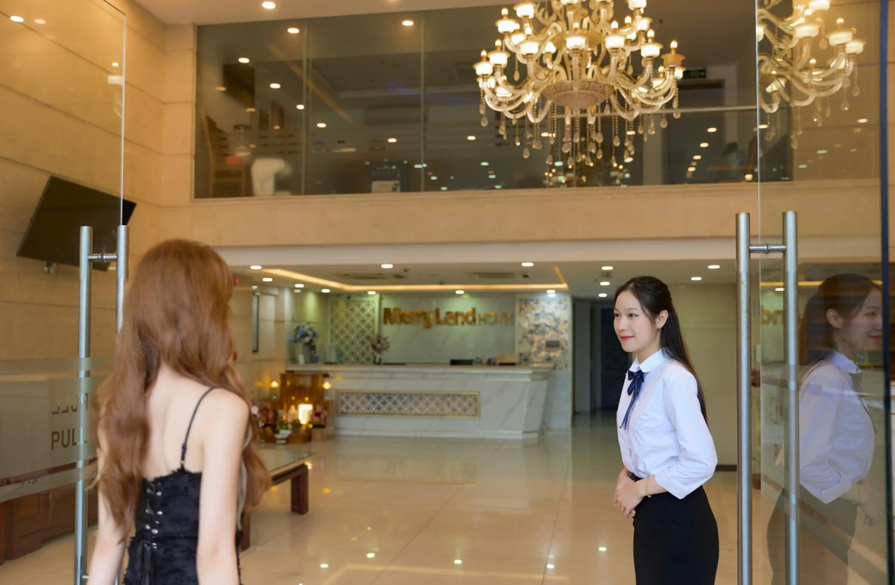 concierge in Merry Land Hotel Da Nang