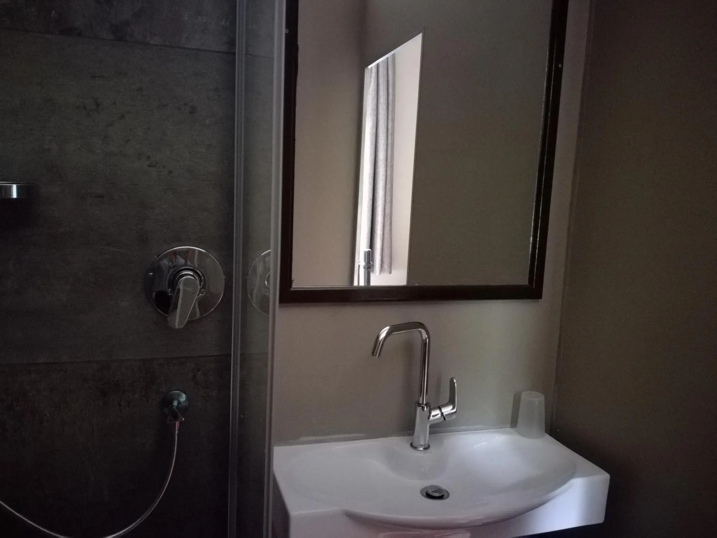 Deluxe Room - single occupancy in Ladybrand Heritage House Deluxe Room - single occupancy in Ladybrand Heritage House