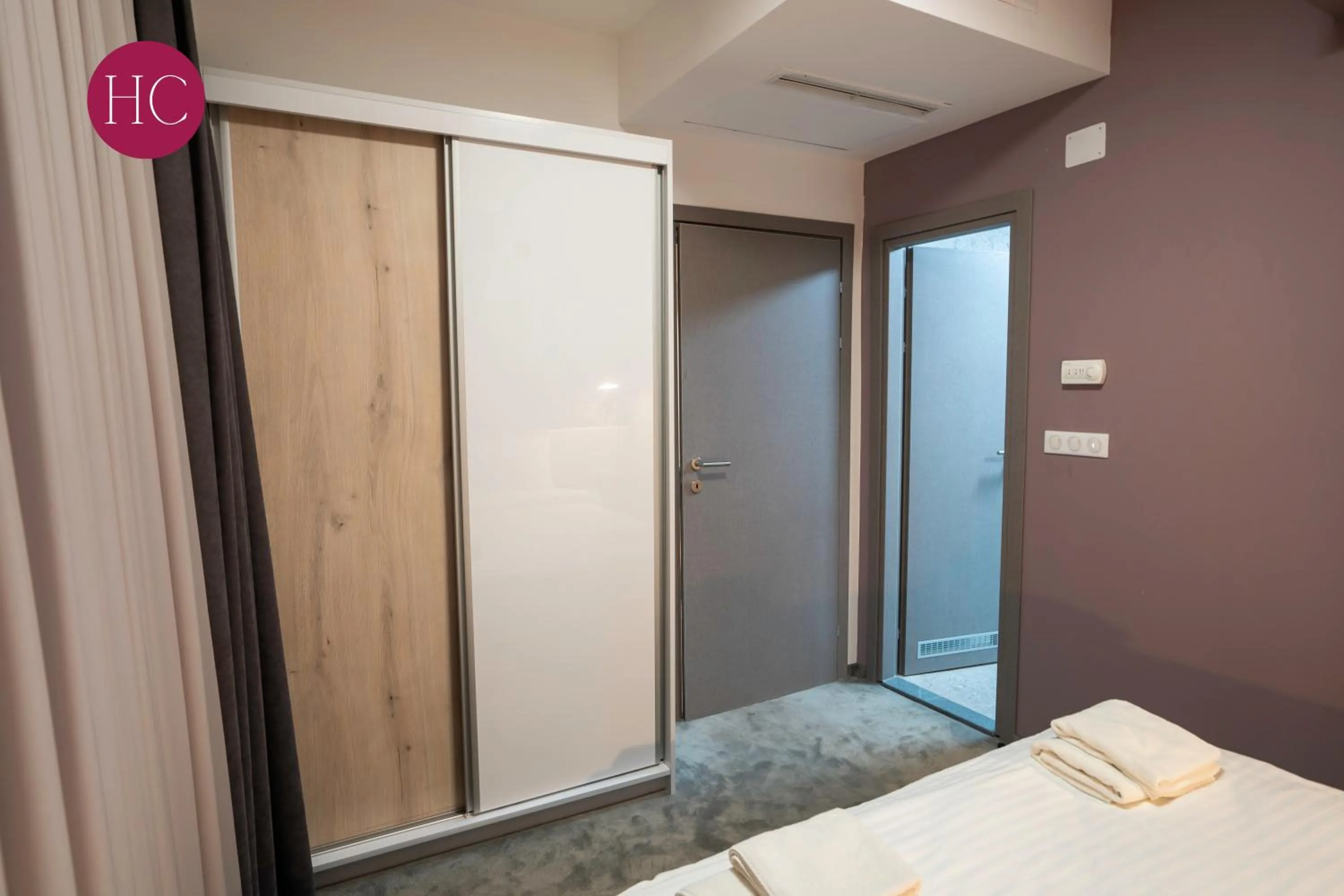 Bedroom, Bed in Central Hotel, Fitness and Spa