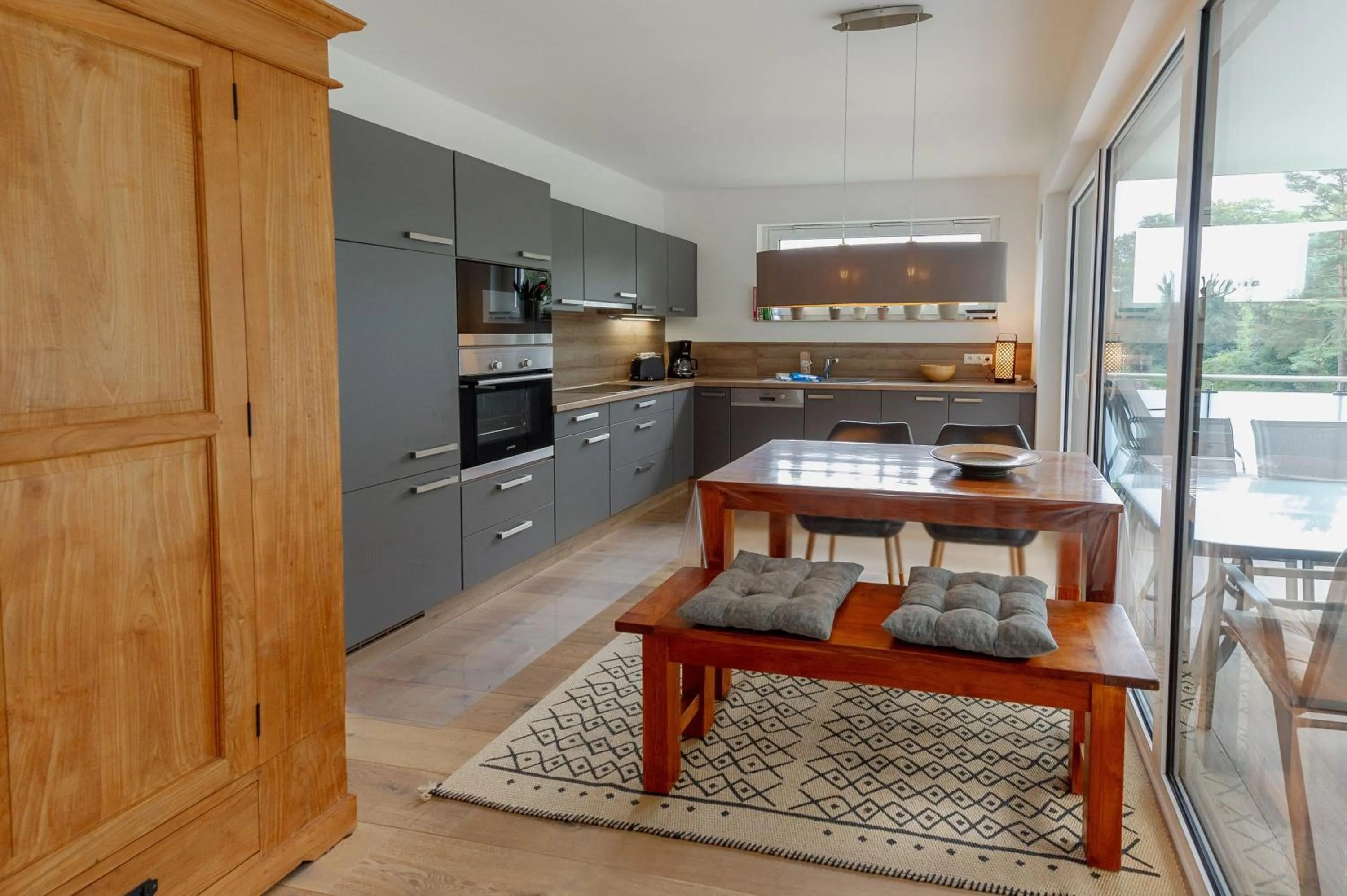 Kitchen or kitchenette in Haus Jasmund in Sellin - WG02 mit Kamin, Sauna, Whirlwanne, Terrasse