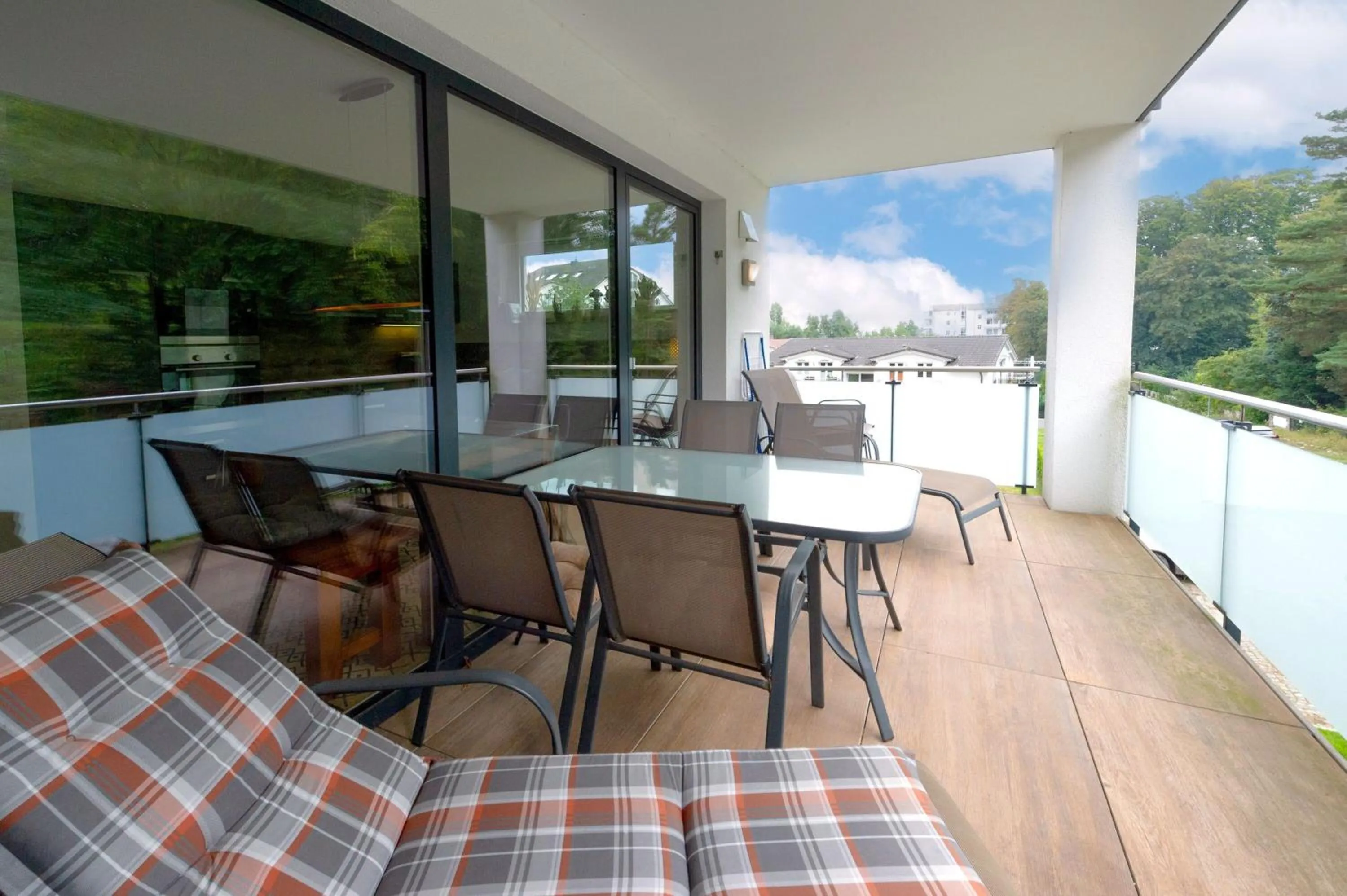 Haus Jasmund in Sellin - WG02 mit Kamin, Sauna, Whirlwanne, Terrasse