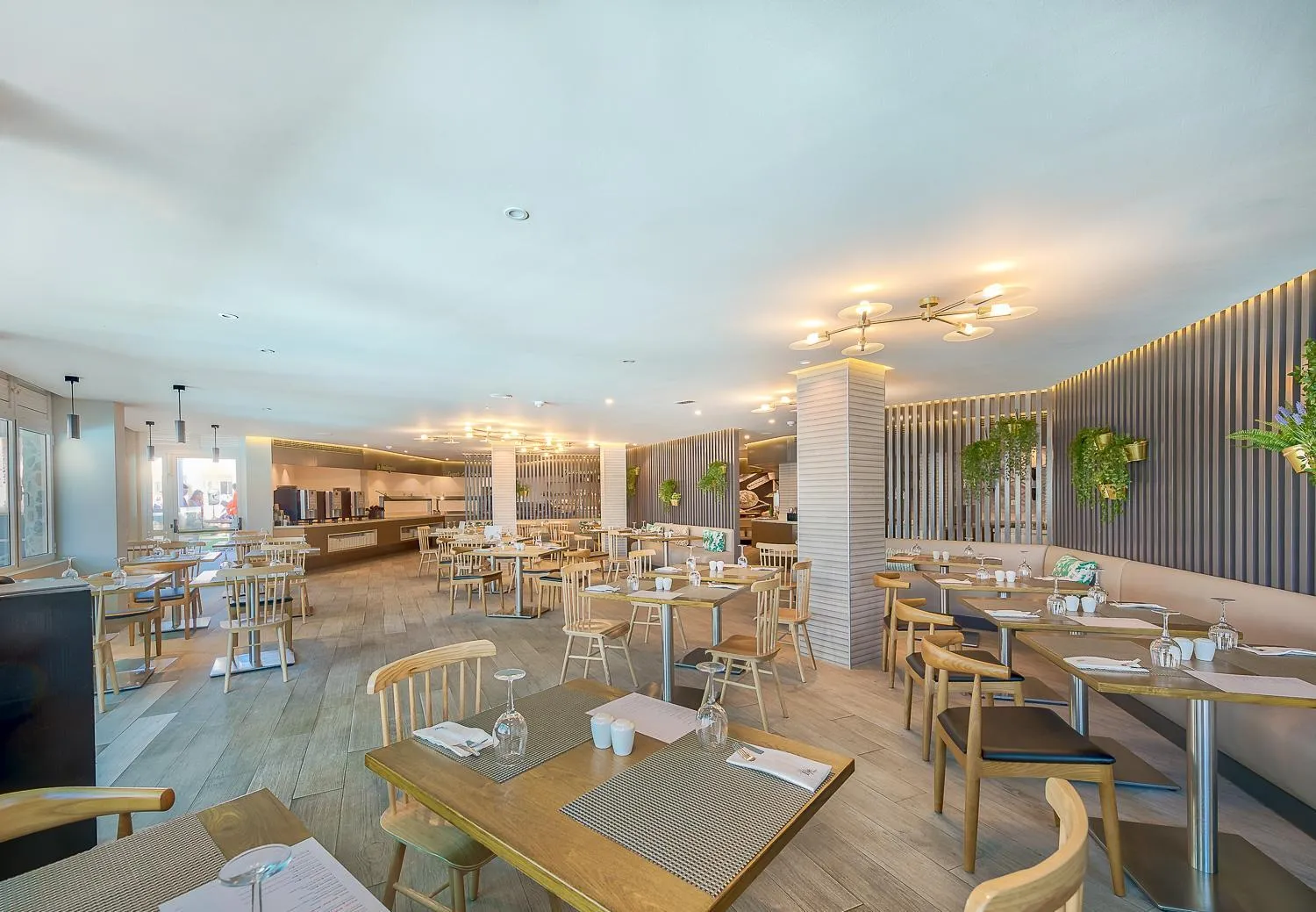 Food and drinks in Hotel LIVVO Koala Garden