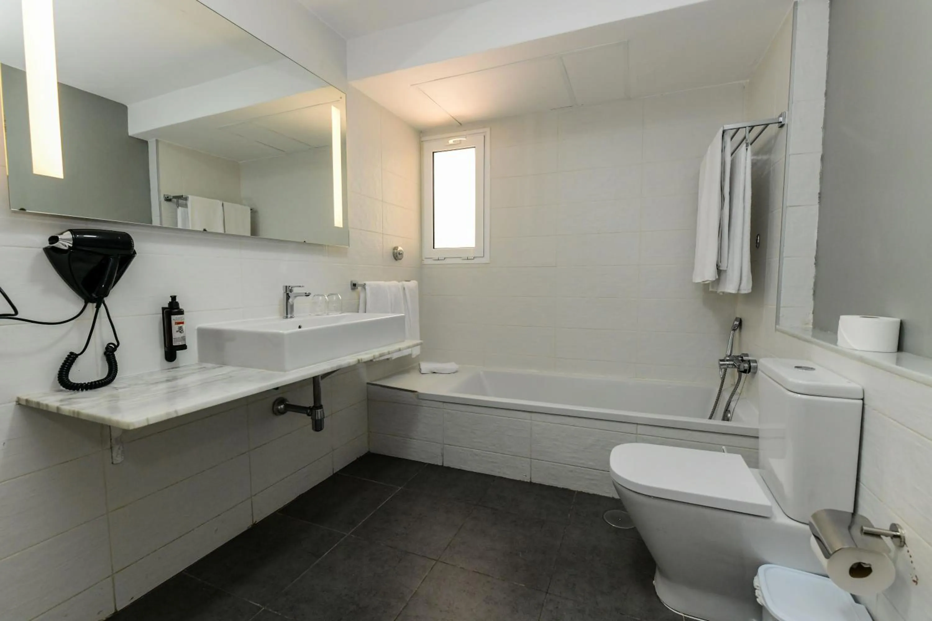 Bathroom in Hotel LIVVO Koala Garden