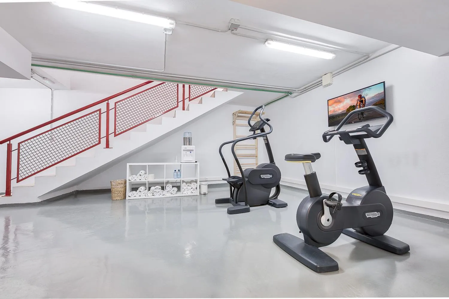 Cycling in Hotel LIVVO Koala Garden