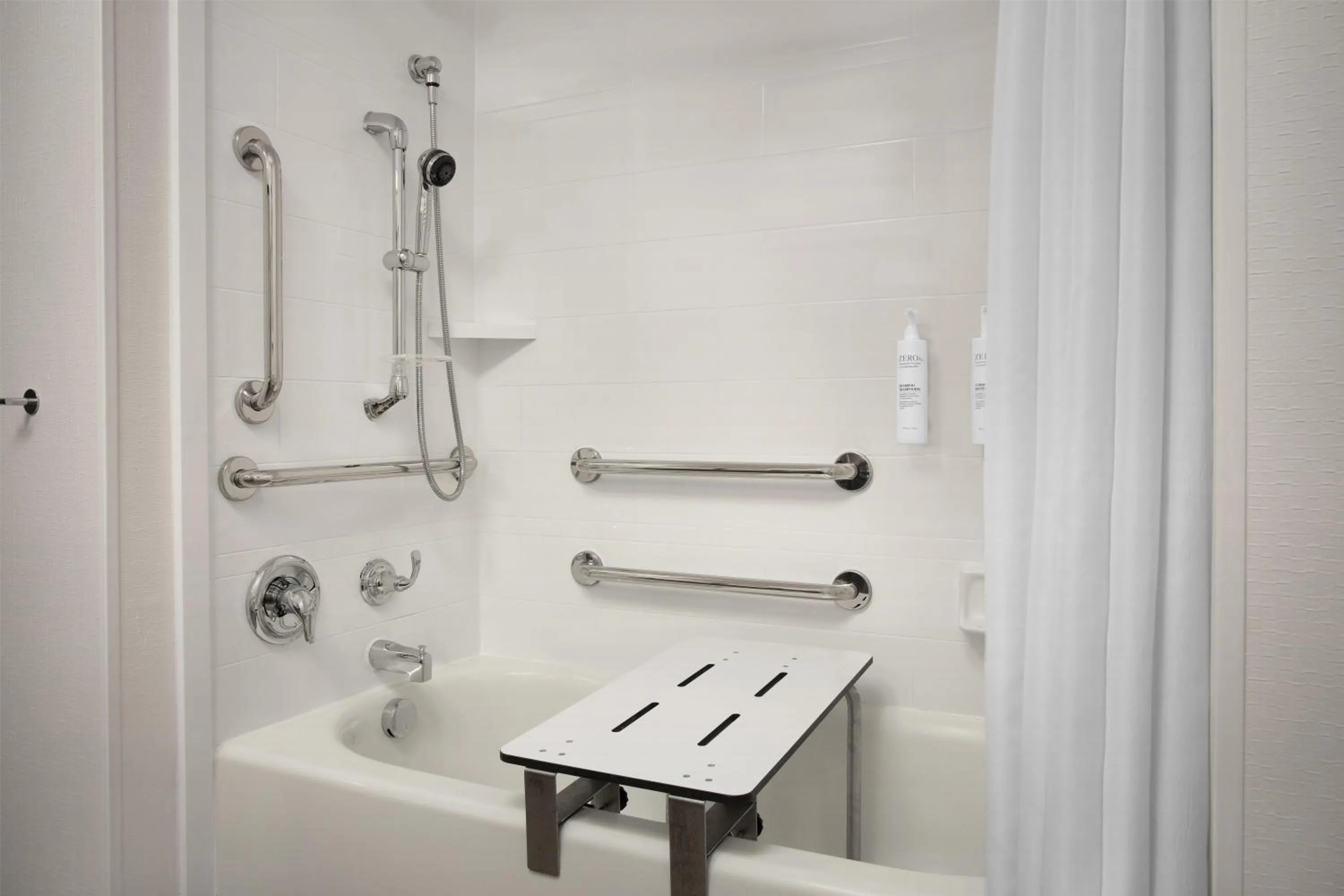 Bathroom in Hampton Inn and Suites Fayetteville, NC