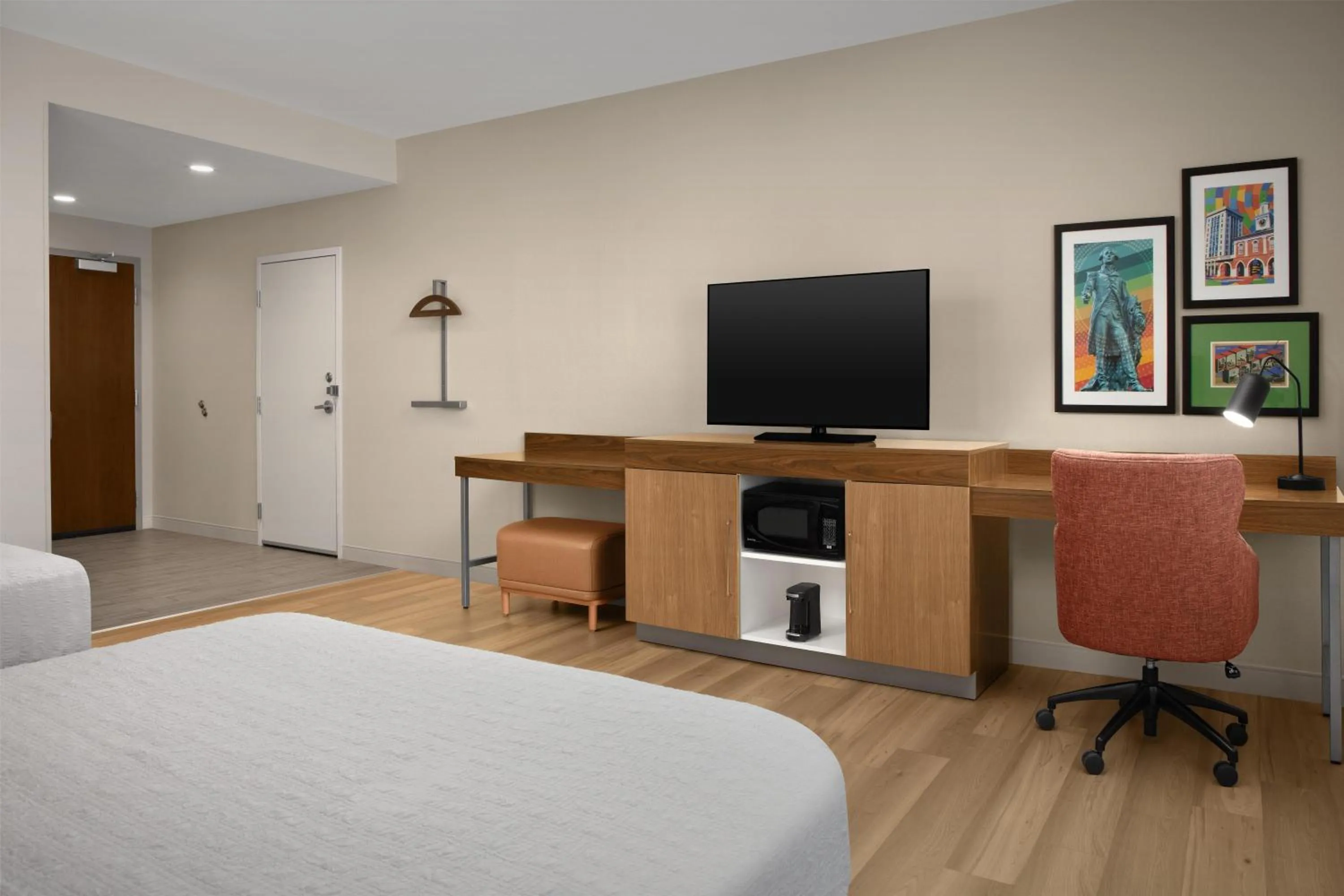 Bedroom, Bed in Hampton Inn and Suites Fayetteville, NC