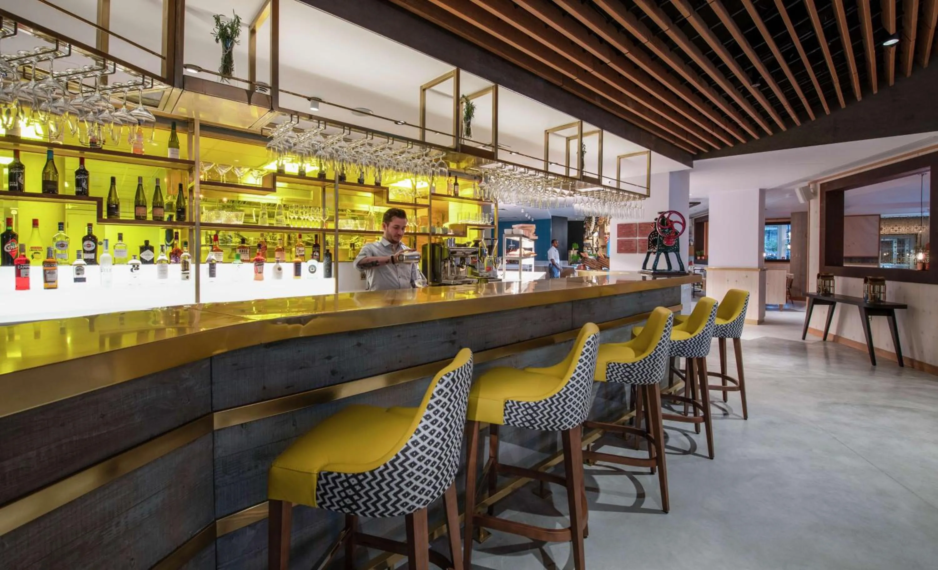 Lobby or reception in Lincoln Plaza Hotel London, Curio Collection By Hilton