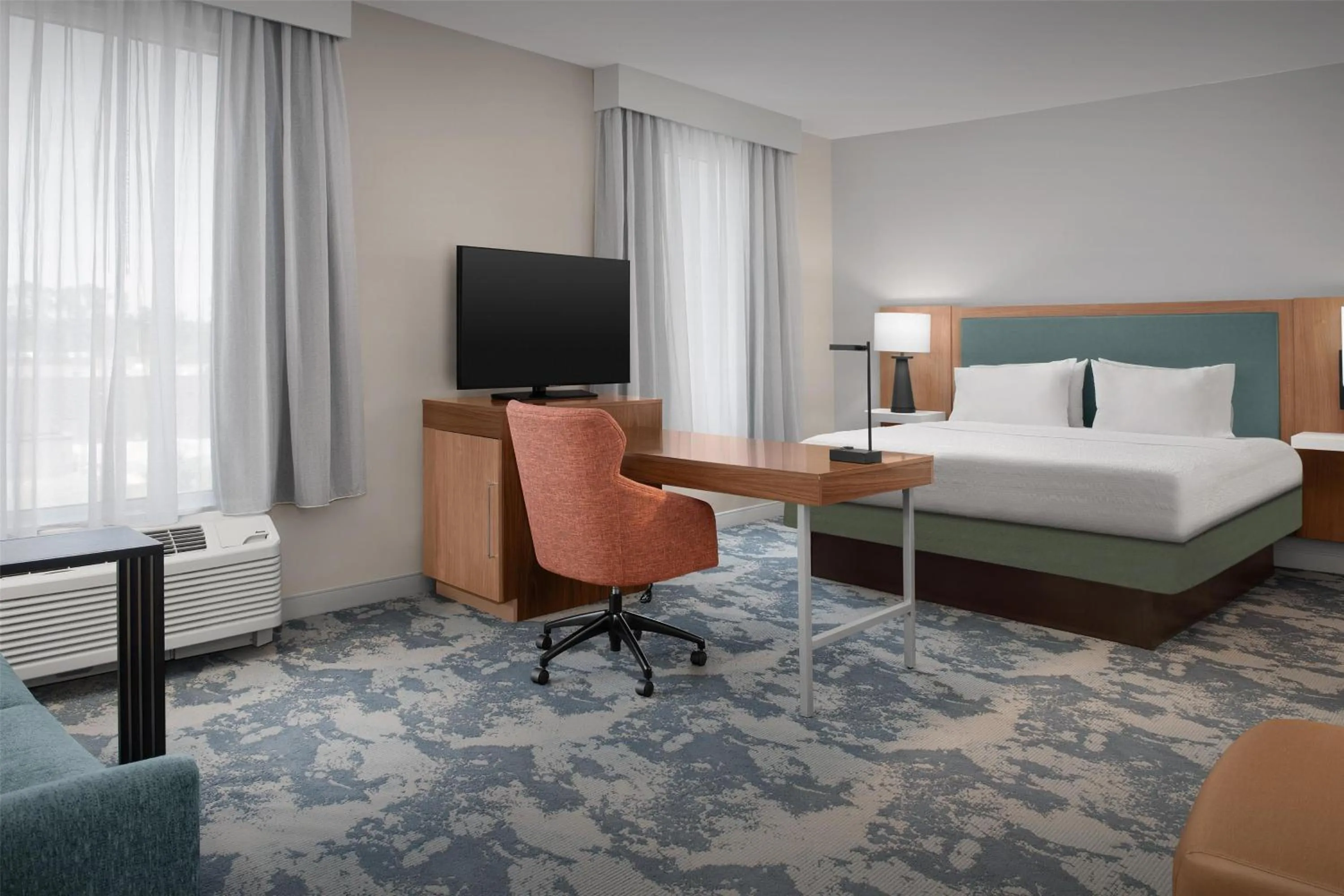 Bedroom, Bed in Hampton Inn & Suites Walterboro