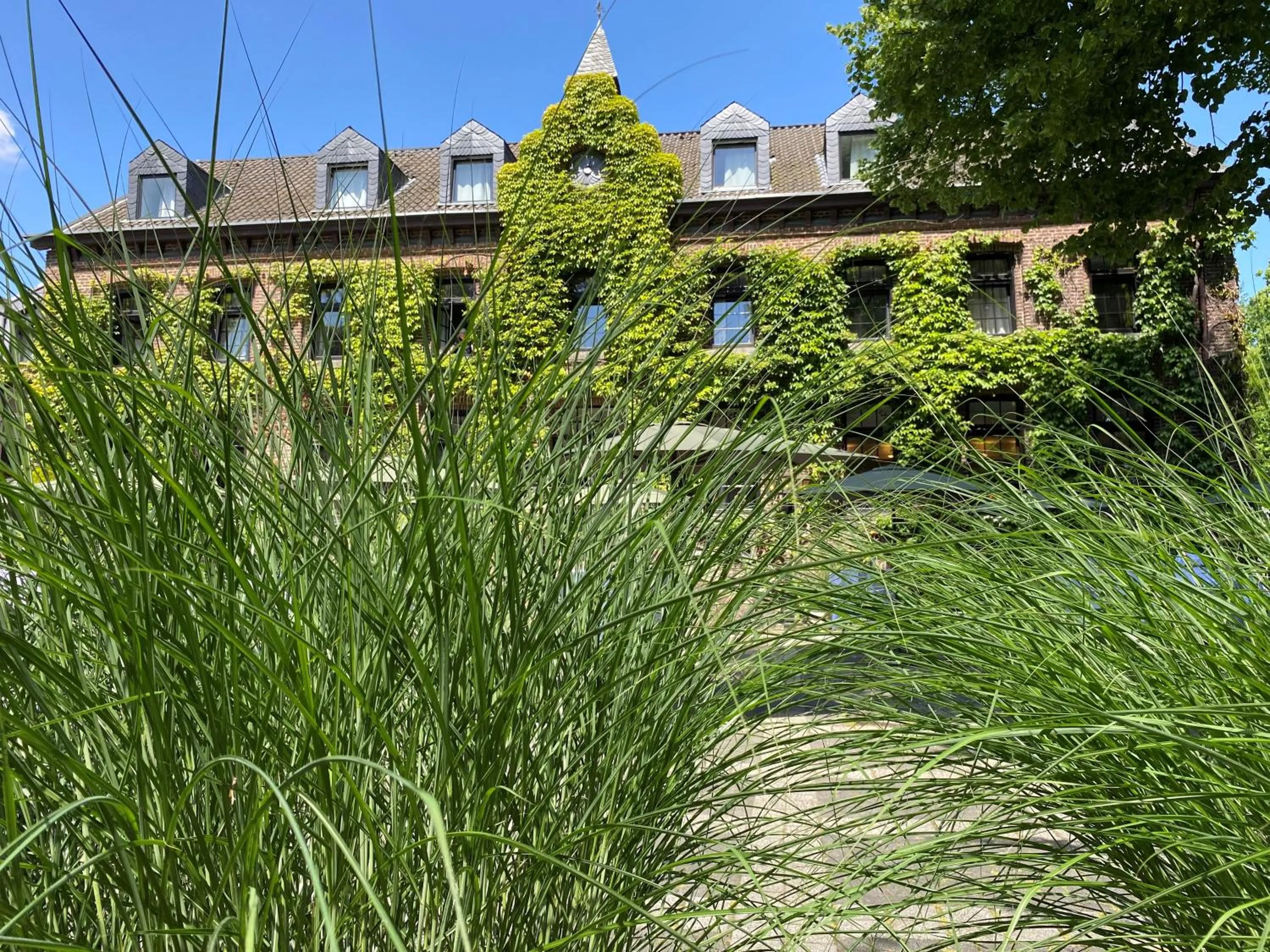 Property building in Burg Wegberg Hotel & Eventlocation