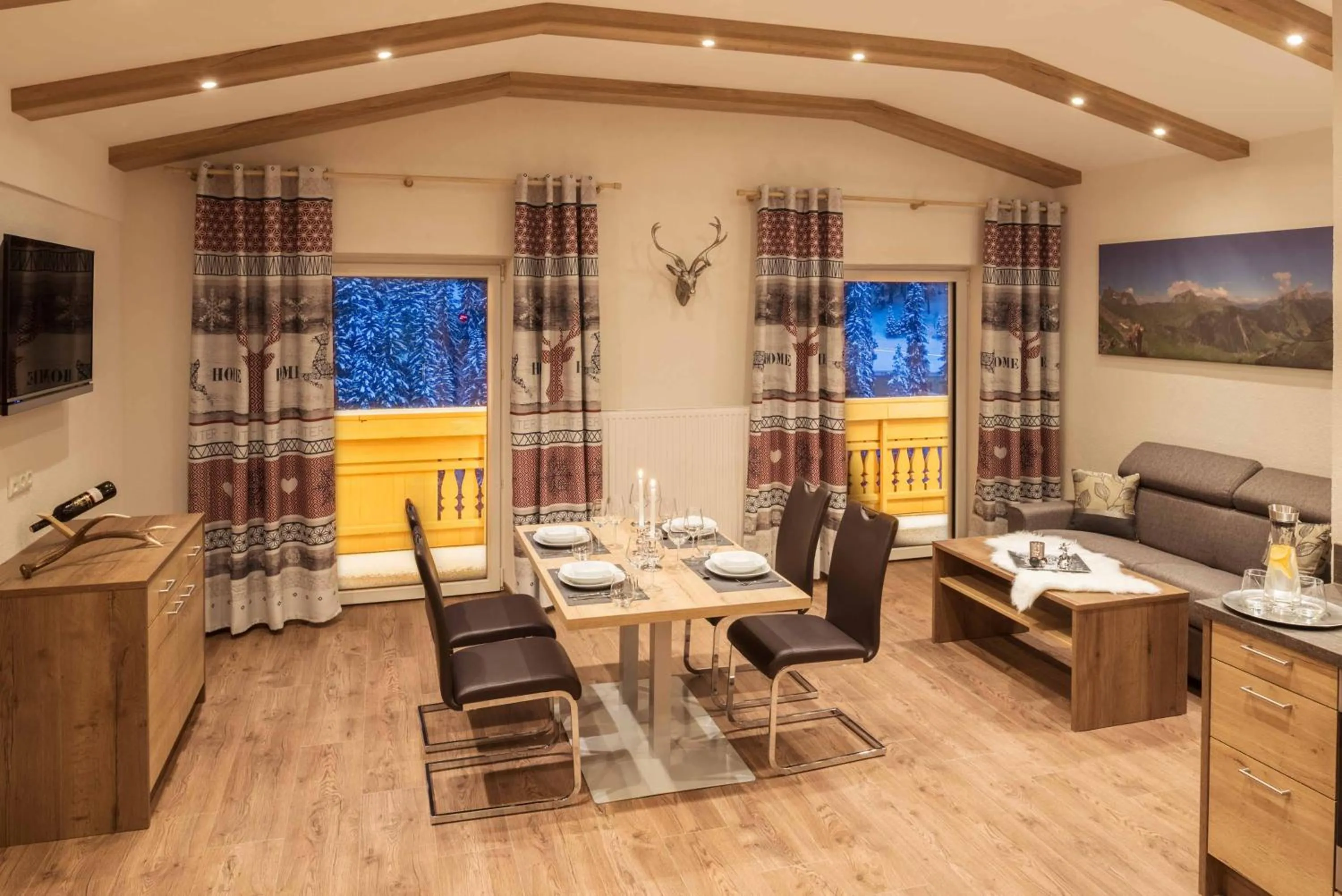 Dining area in Bergspitz Luxury Appartement