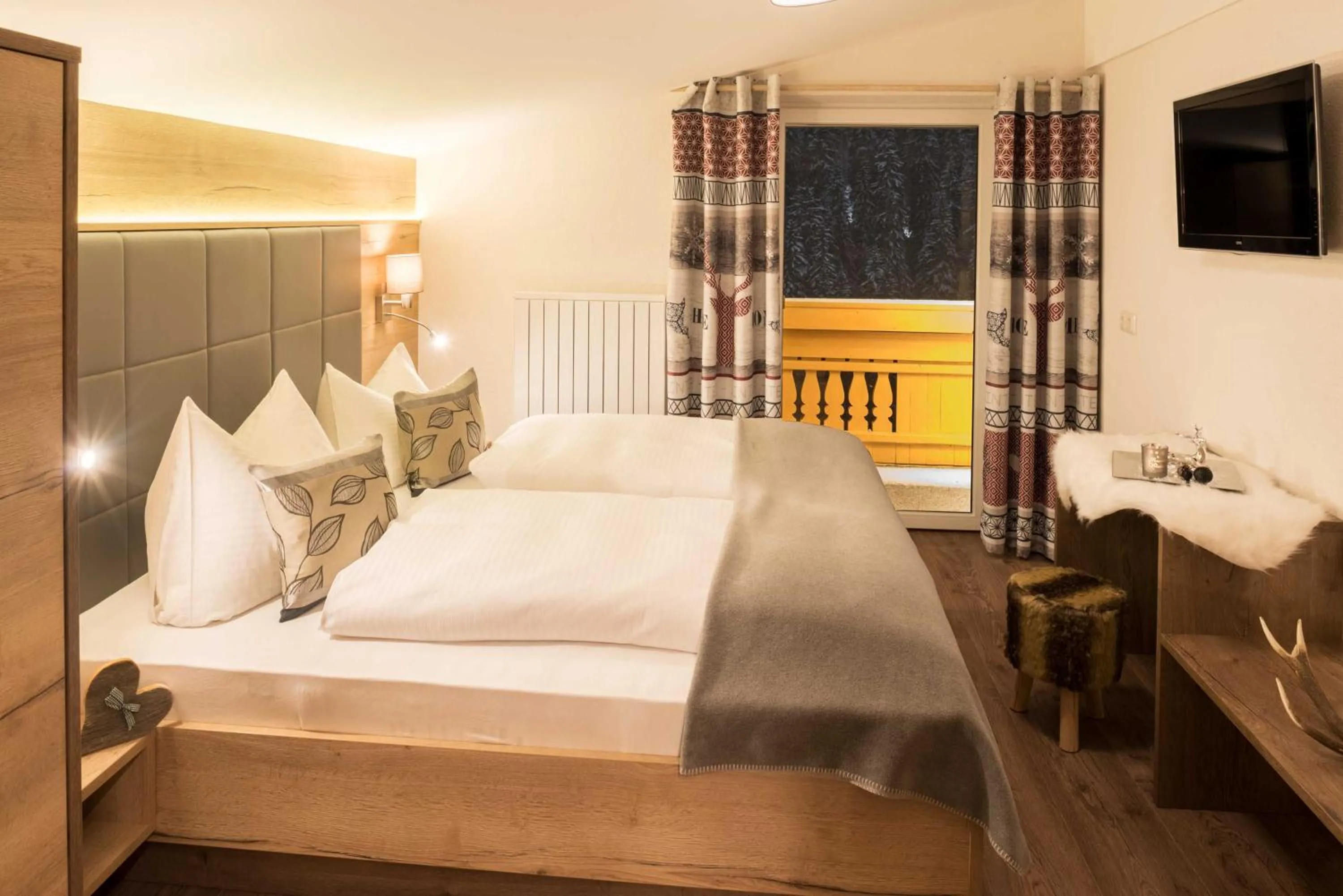 Bedroom, Bed in Bergspitz Luxury Appartement