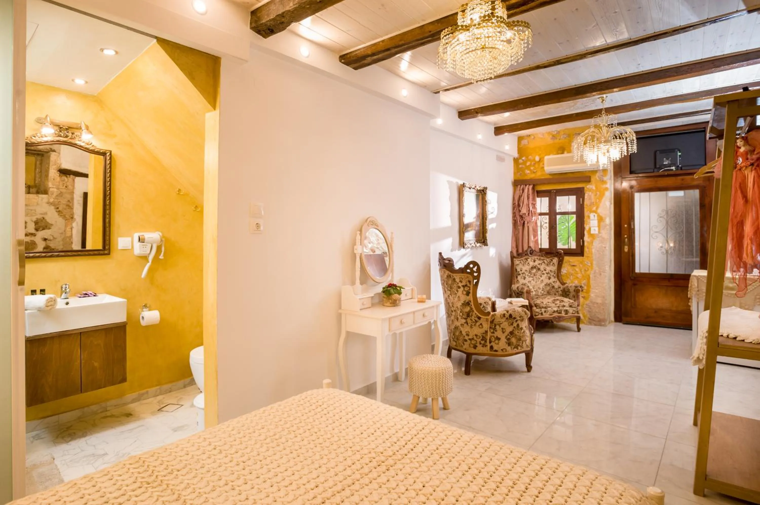 Bed in Hamam Suites Portou