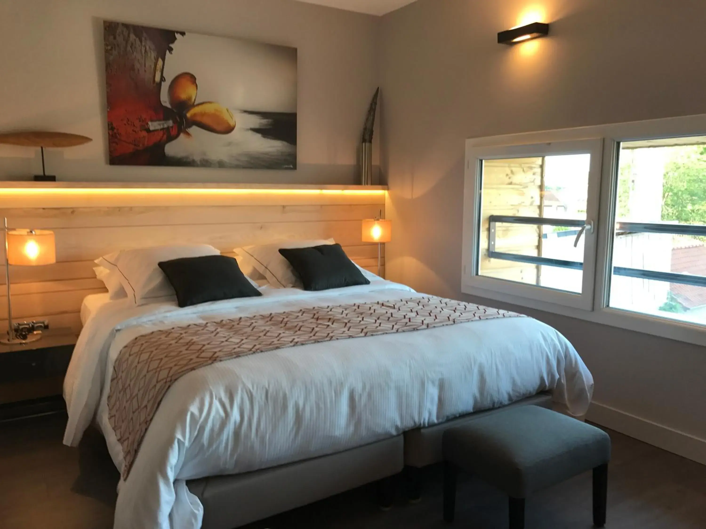 Superior Double Room in LOGIS Hotel-Restaurant Le Relais d'Aligre Superior Double Room in LOGIS Hotel-Restaurant Le Relais d'Aligre