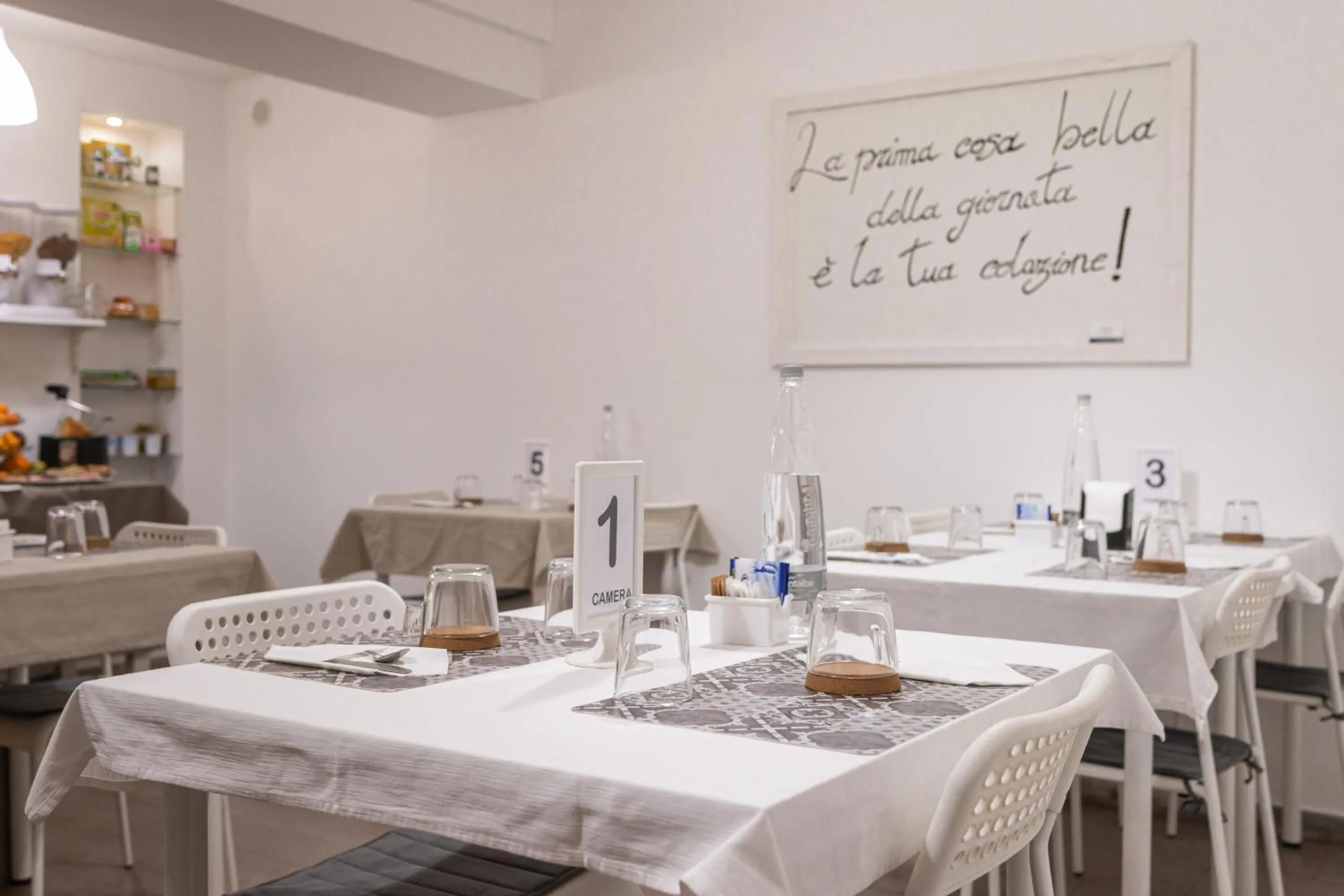 Restaurant/places to eat in Al Qatta Bed & Breakfast