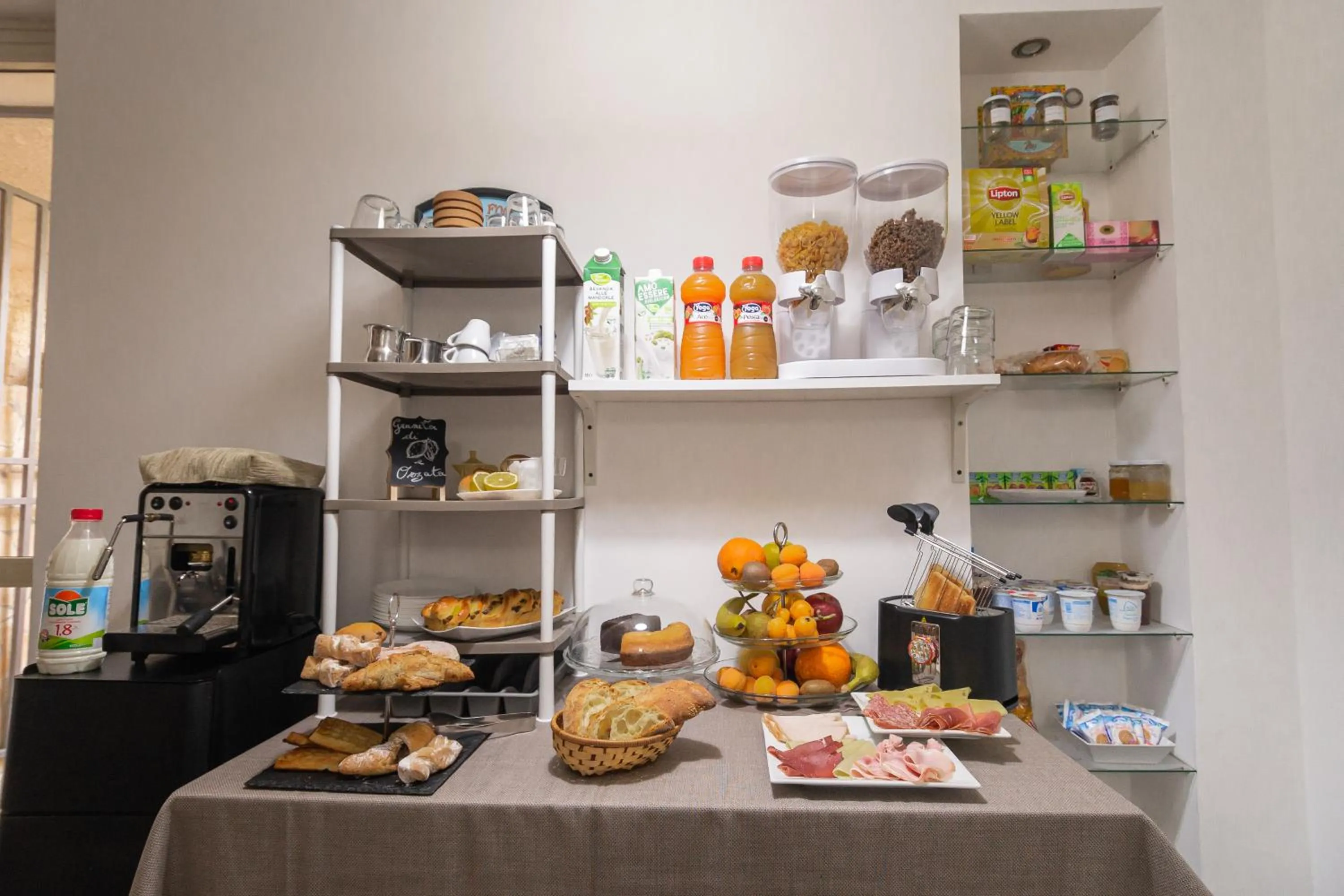 Food close-up in Al Qatta Bed & Breakfast