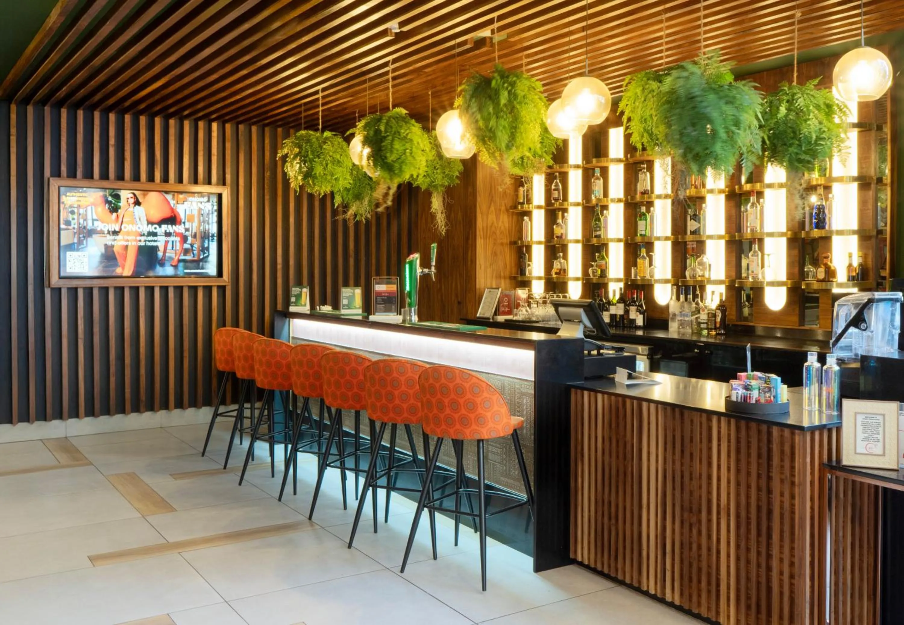 Lounge or bar in ONOMO Hotel Johannesburg Sandton