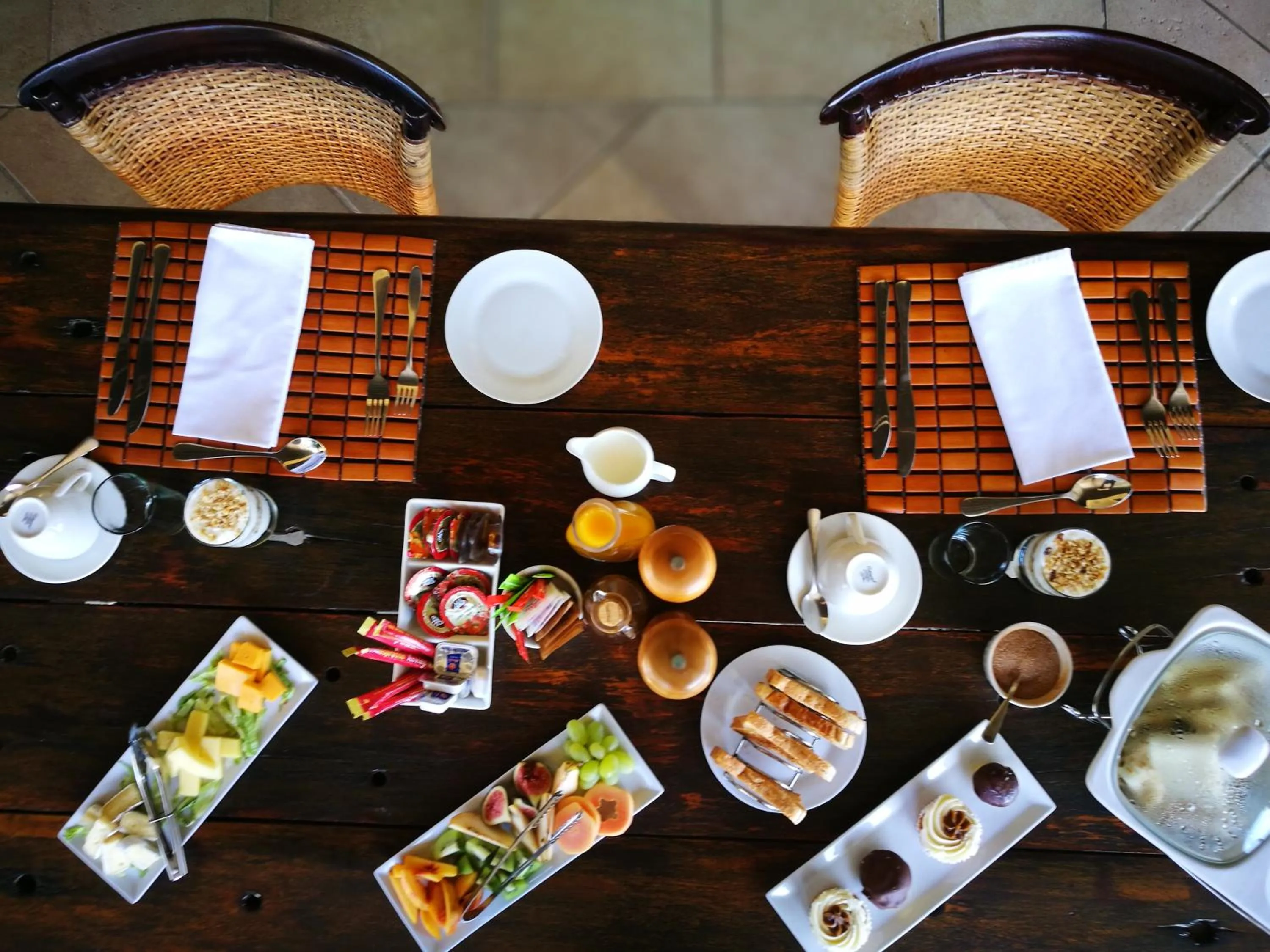 Breakfast in Wildehondekloof Game Lodge