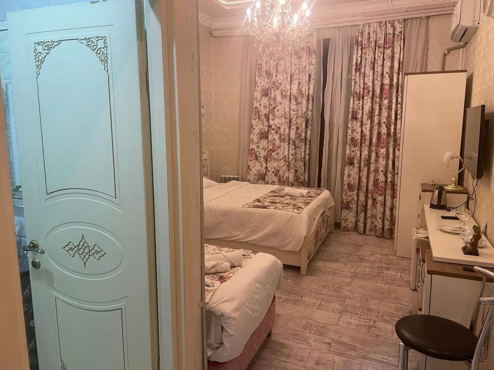 Bed in English Home Hotel Tbilisi