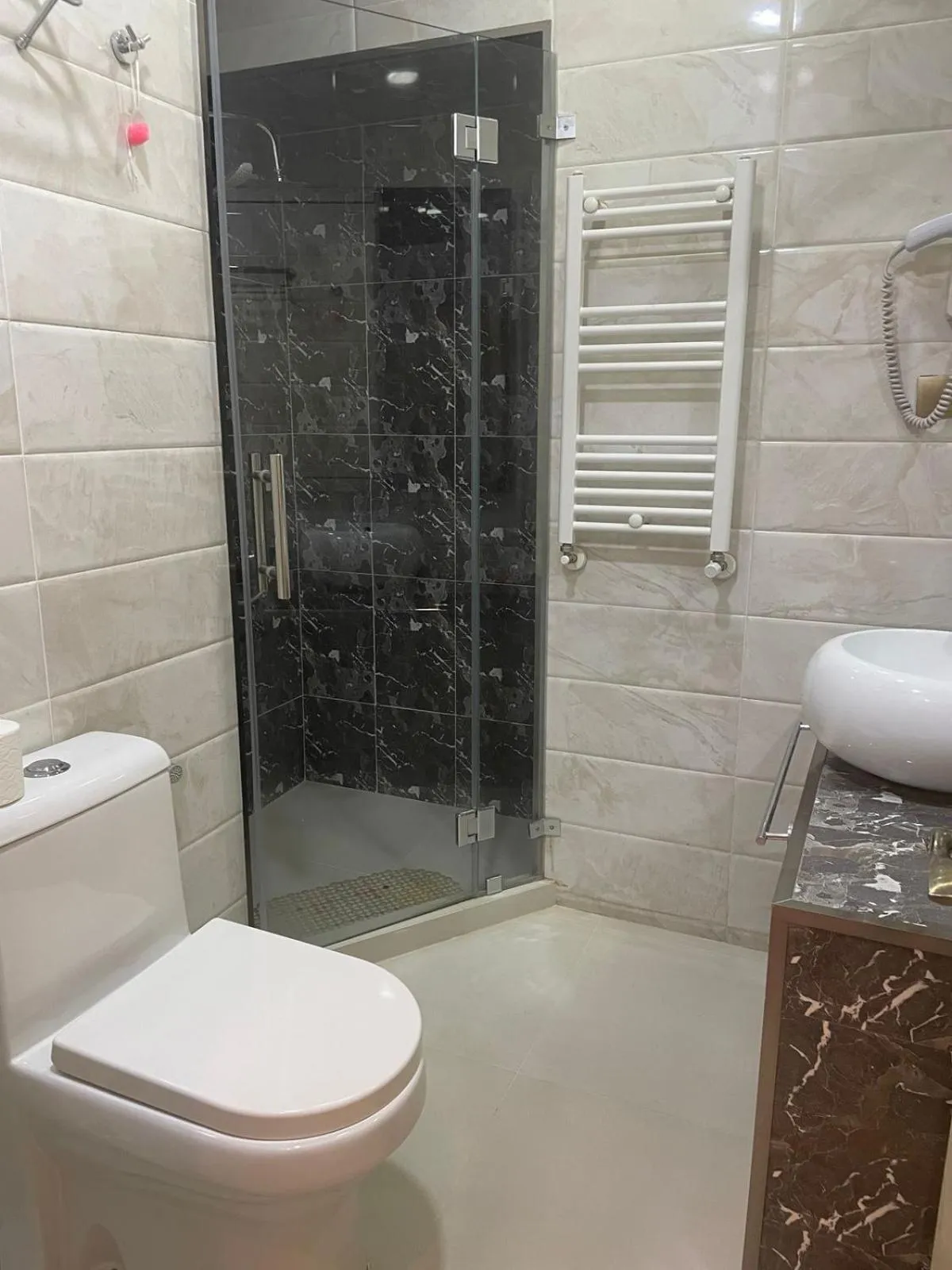 Shower in English Home Hotel Tbilisi