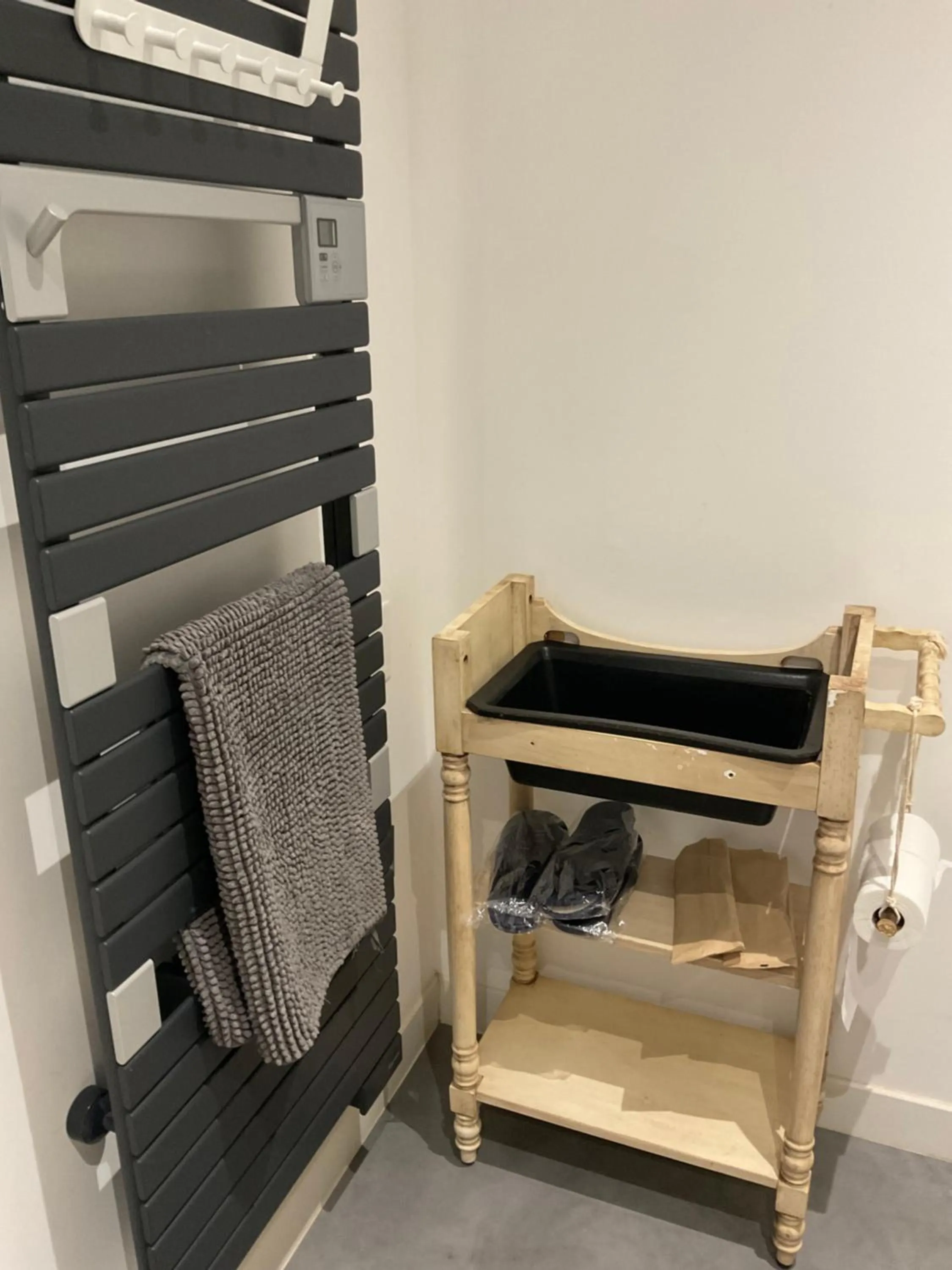 Bathroom in Le Jardin de LaCoste