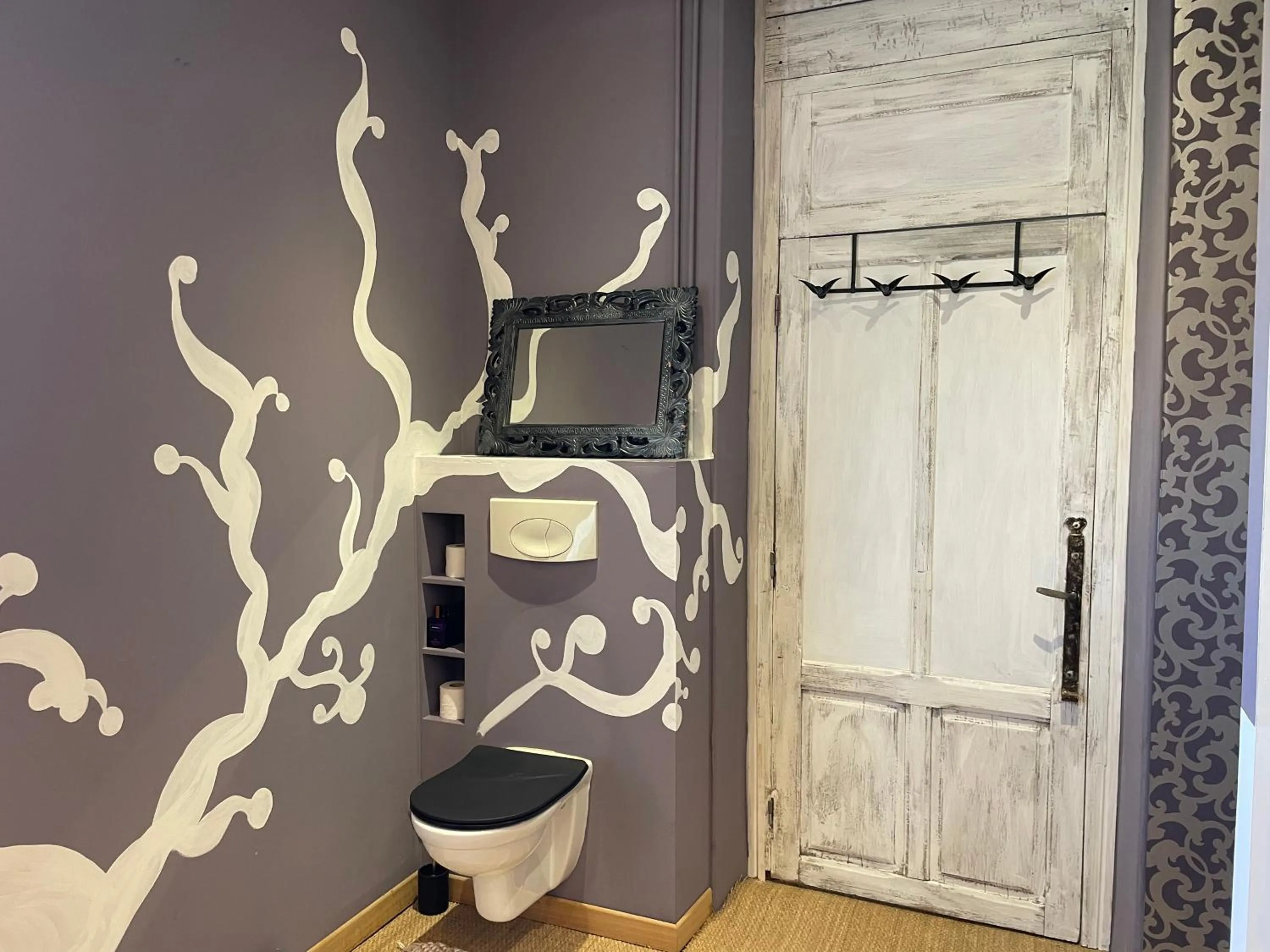 Bathroom in Le Jardin de LaCoste