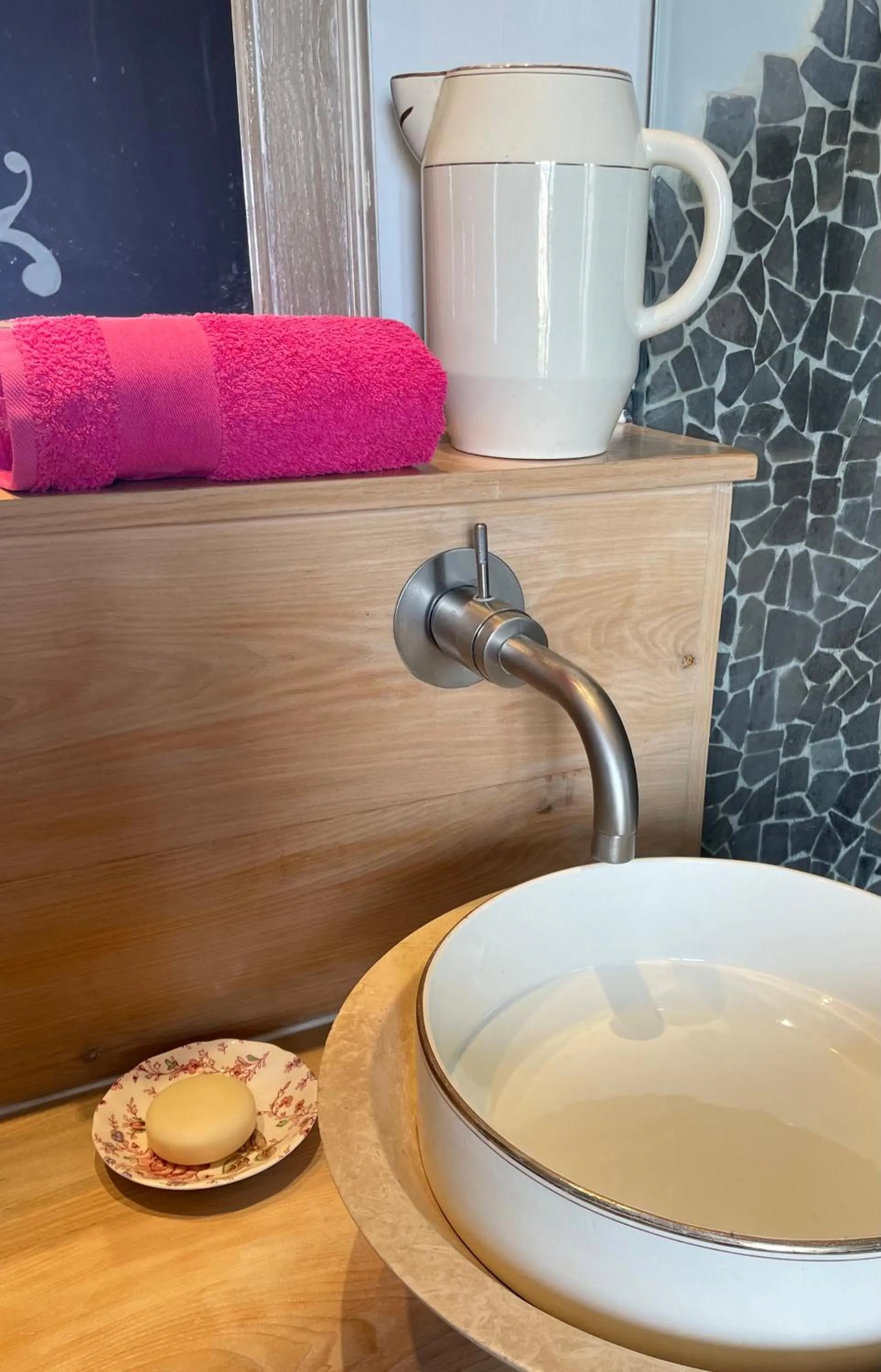 Bathroom in Le Jardin de LaCoste