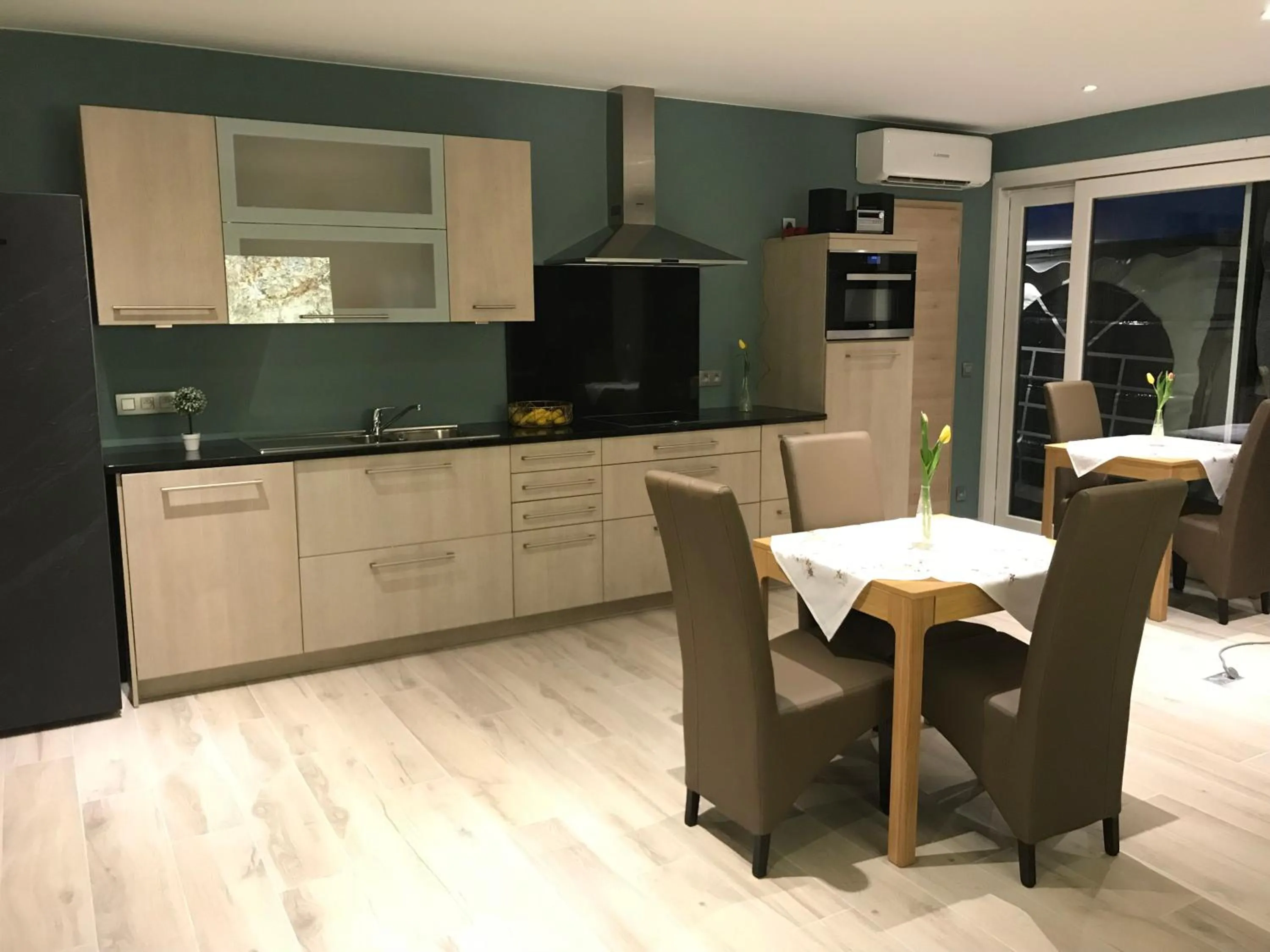 Communal kitchen in La Colombe