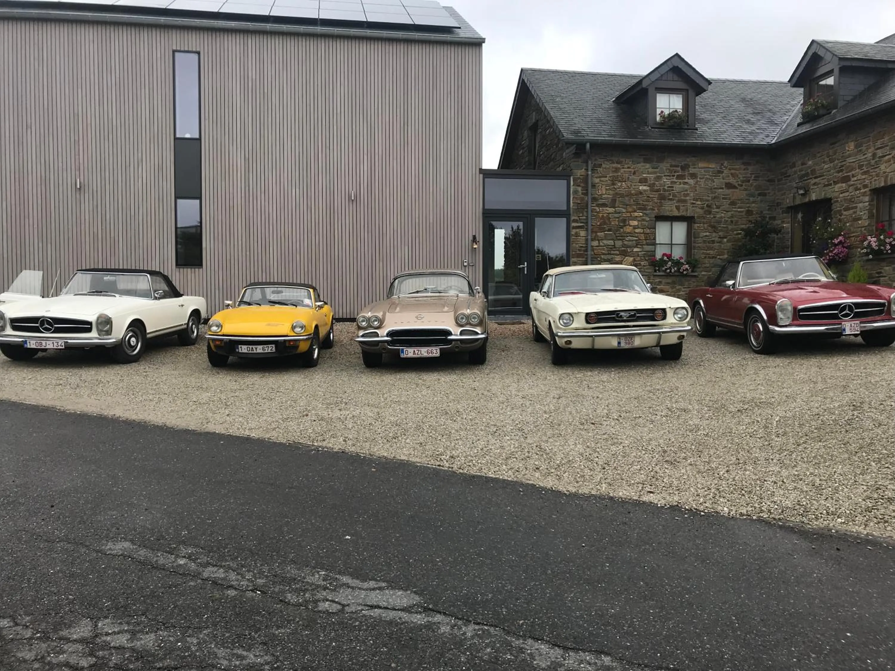 Property building in La Colombe