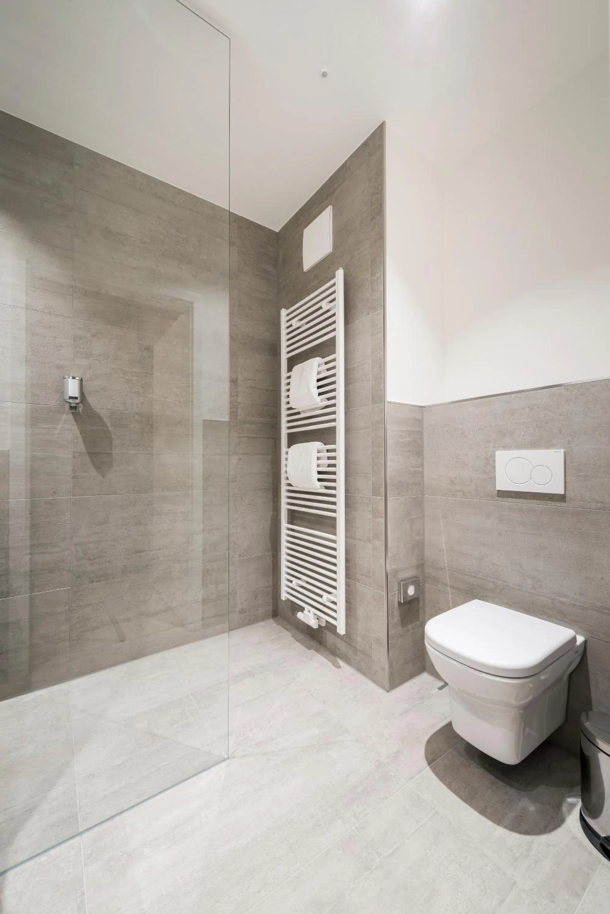 Toilet in Gästehaus der zvoove Akademie