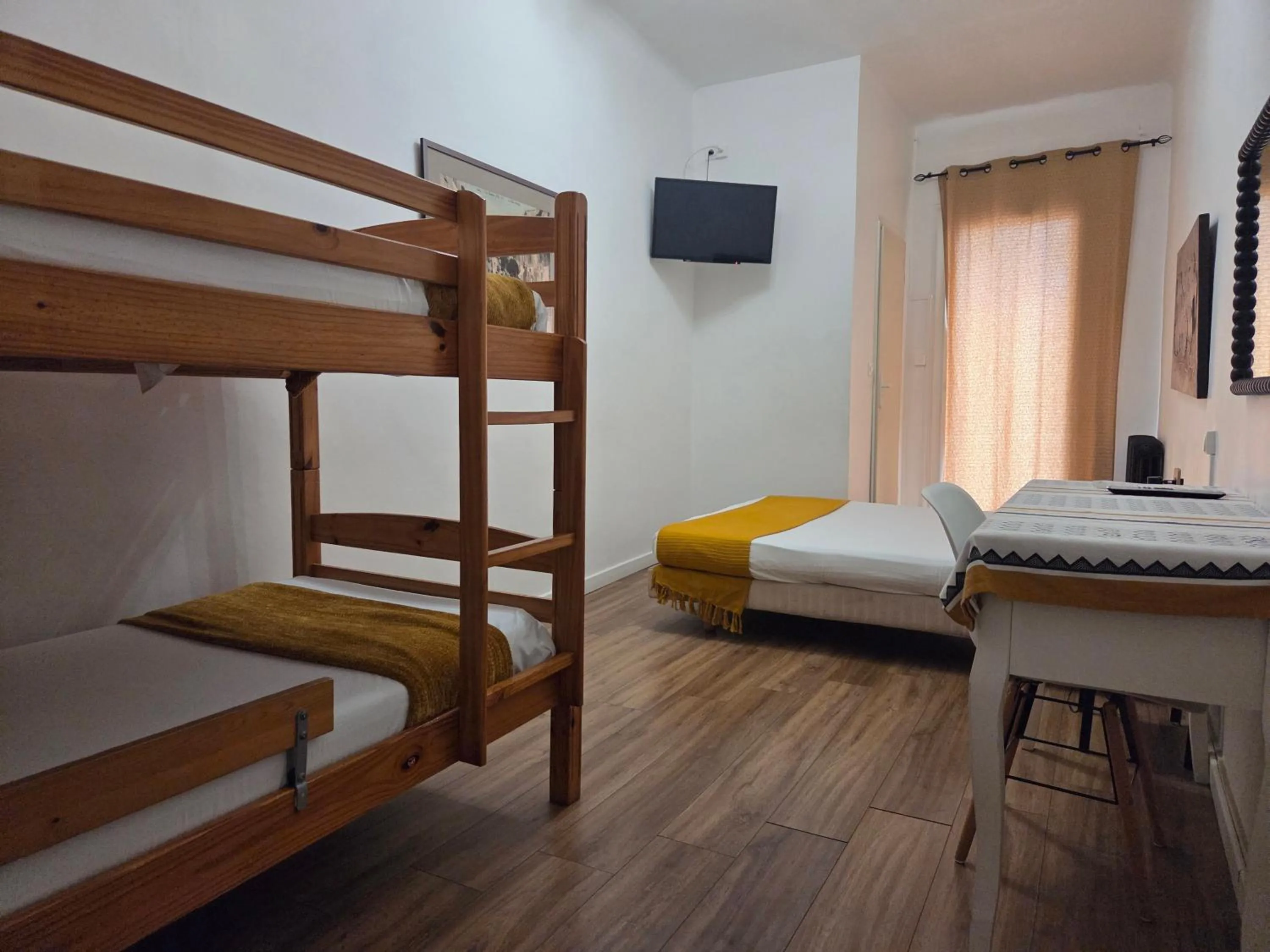 Bed in Hotel Le Centre