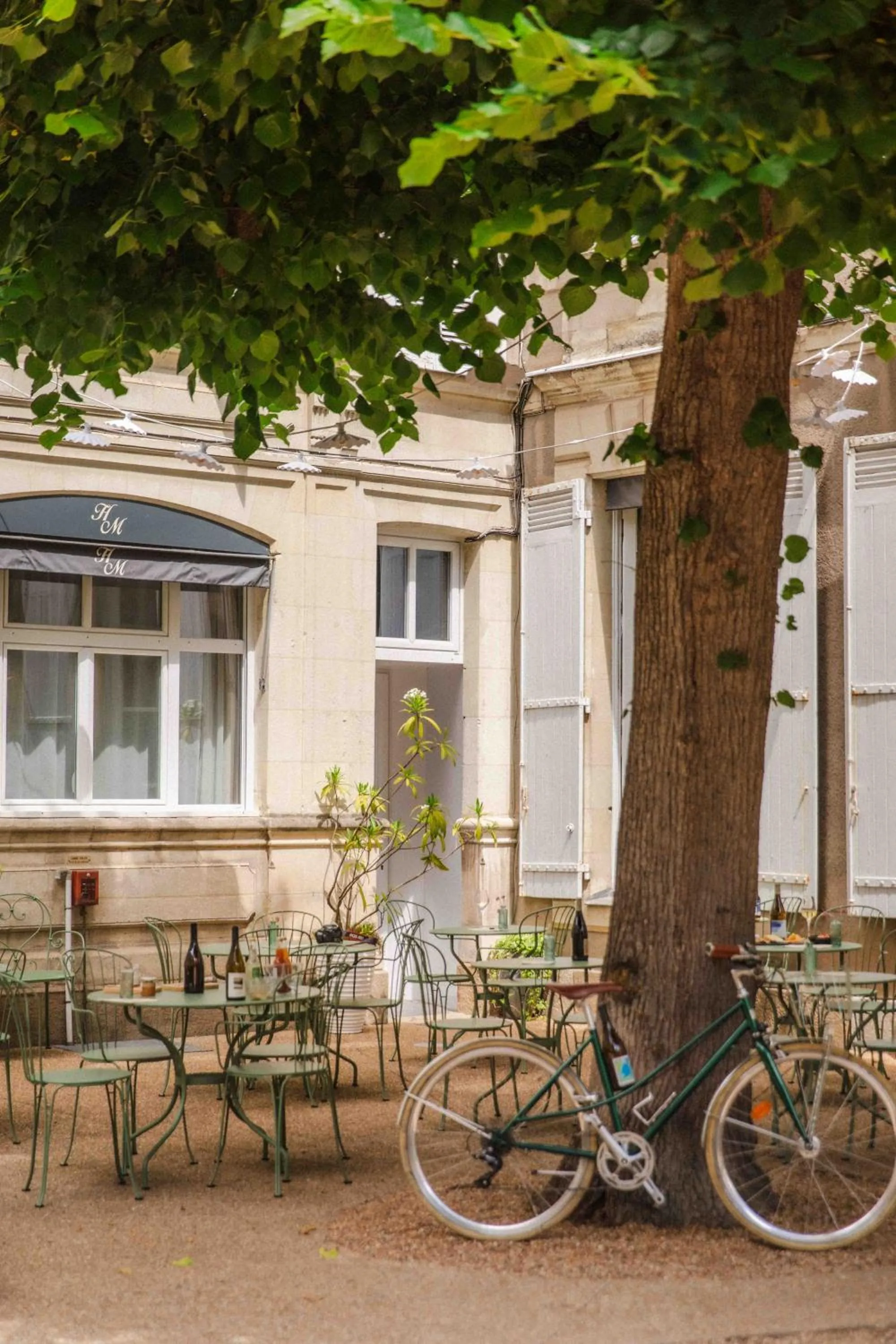 Patio in Hôtel du Mail