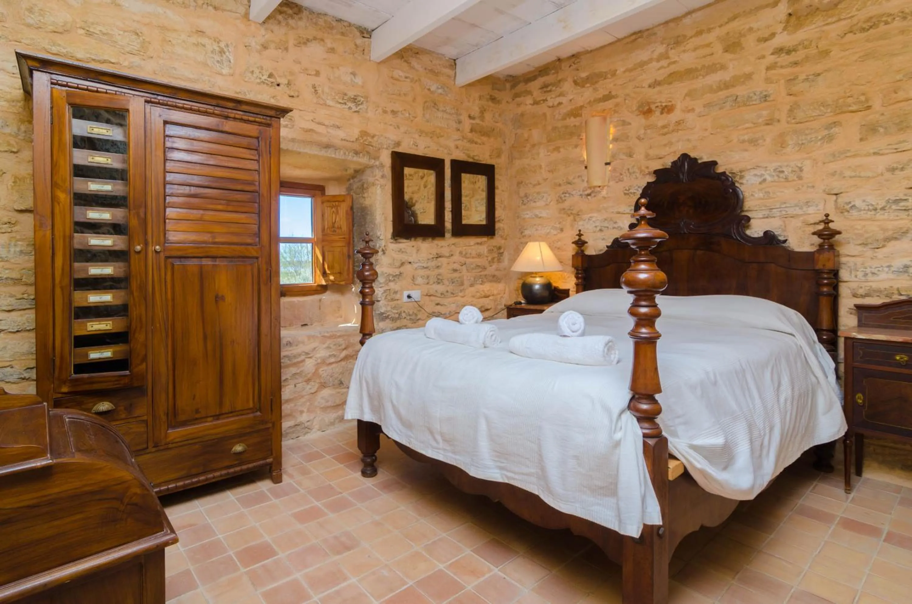 Bedroom, Bed in Villa Es Molí­ Des Trenc